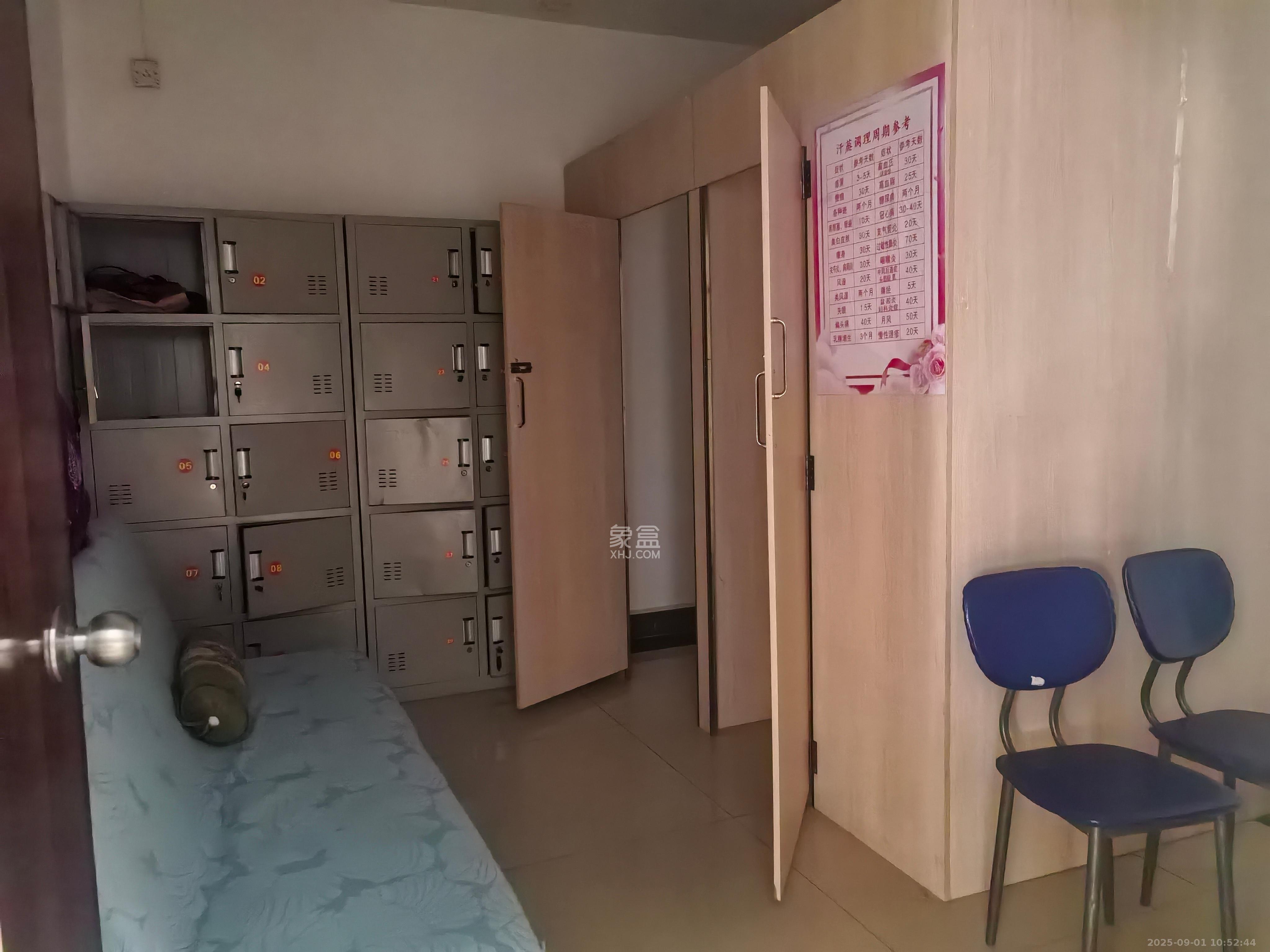 新月安置小区 5室2厅1卫 3300.0元/月 新月安置小区 5室2厅1卫 3300.0元/月室内图