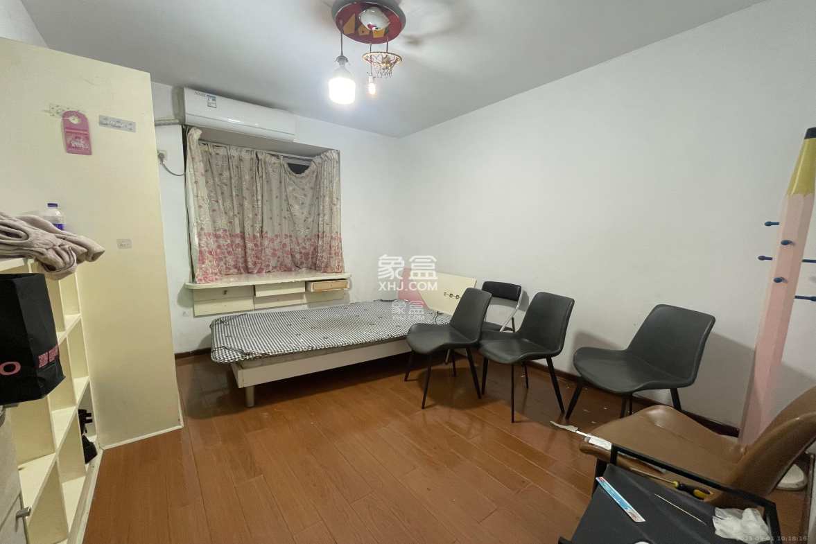 海利华宫大厦  1室2厅1卫    2500.0元/月 海利华宫大厦  1室2厅1卫    2500.0元/月室内图