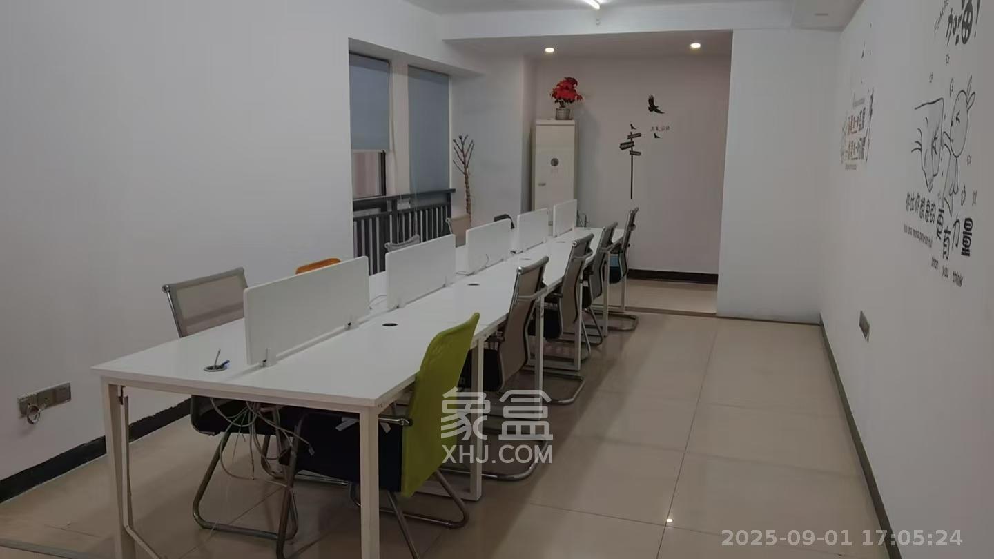 东方芙蓉 1室1厅1卫 2800.0元/月 东方芙蓉 1室1厅1卫 2800.0元/月室内图