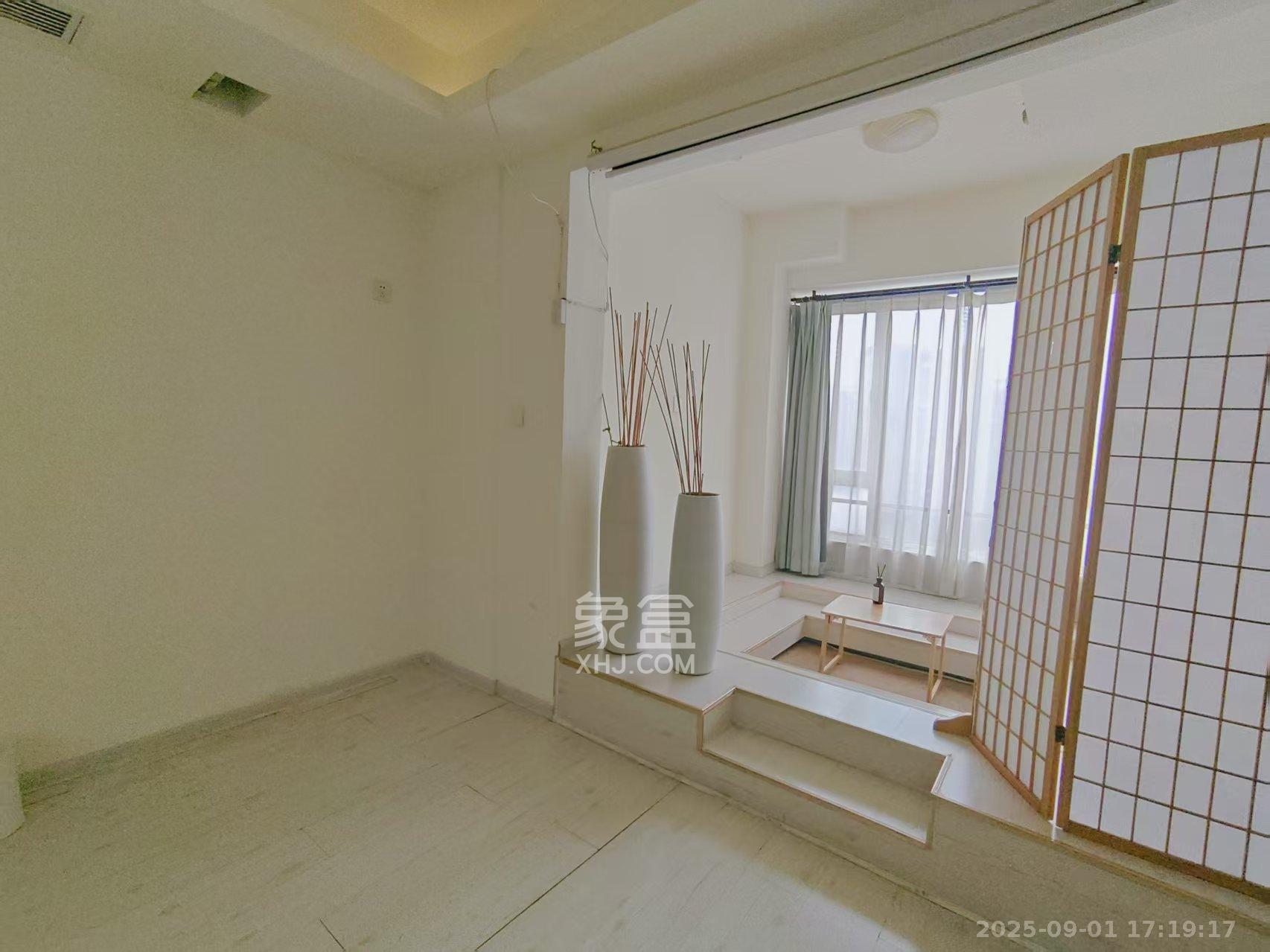 半山公馆(半山国际中心)  1室1厅1卫    1800.0元/月 半山公馆(半山国际中心)  1室1厅1卫    1800.0元/月室内图