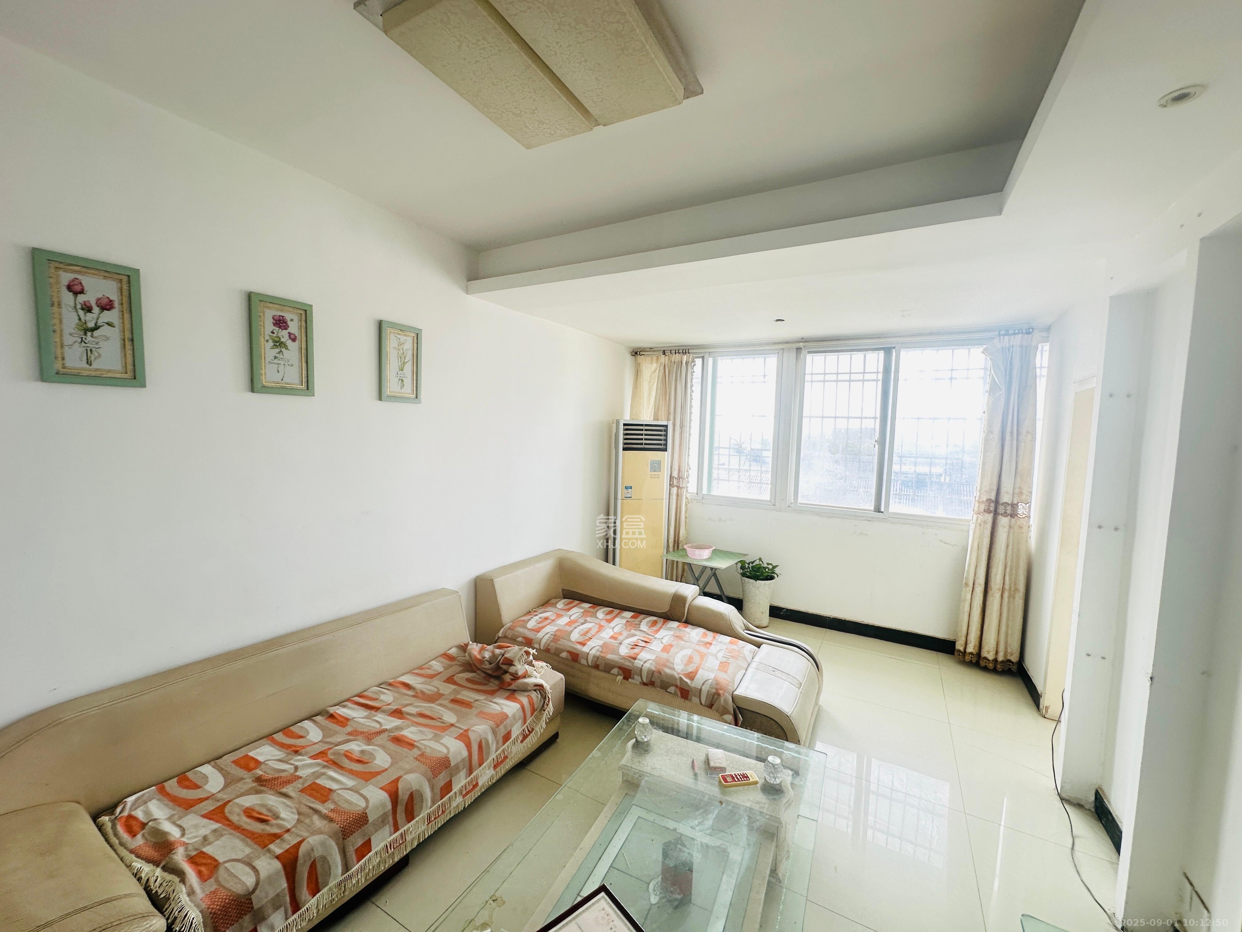 农科院宿舍丰泽小区 3室2厅1卫 1500.0元/月 农科院宿舍丰泽小区 3室2厅1卫 1500.0元/月室内图