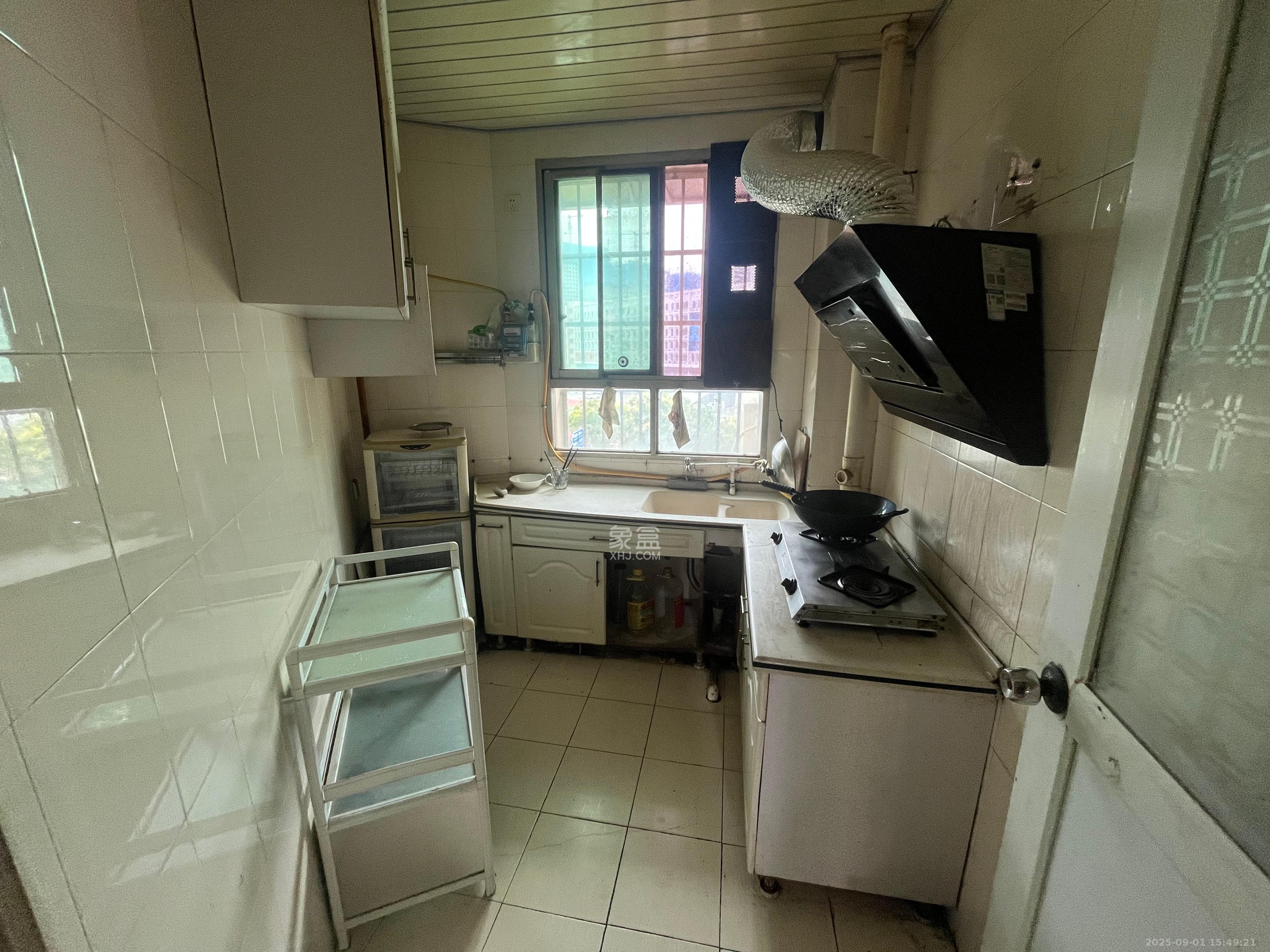 仁和家园 2室2厅1卫 1600.0元/月 仁和家园 2室2厅1卫 1600.0元/月室内图