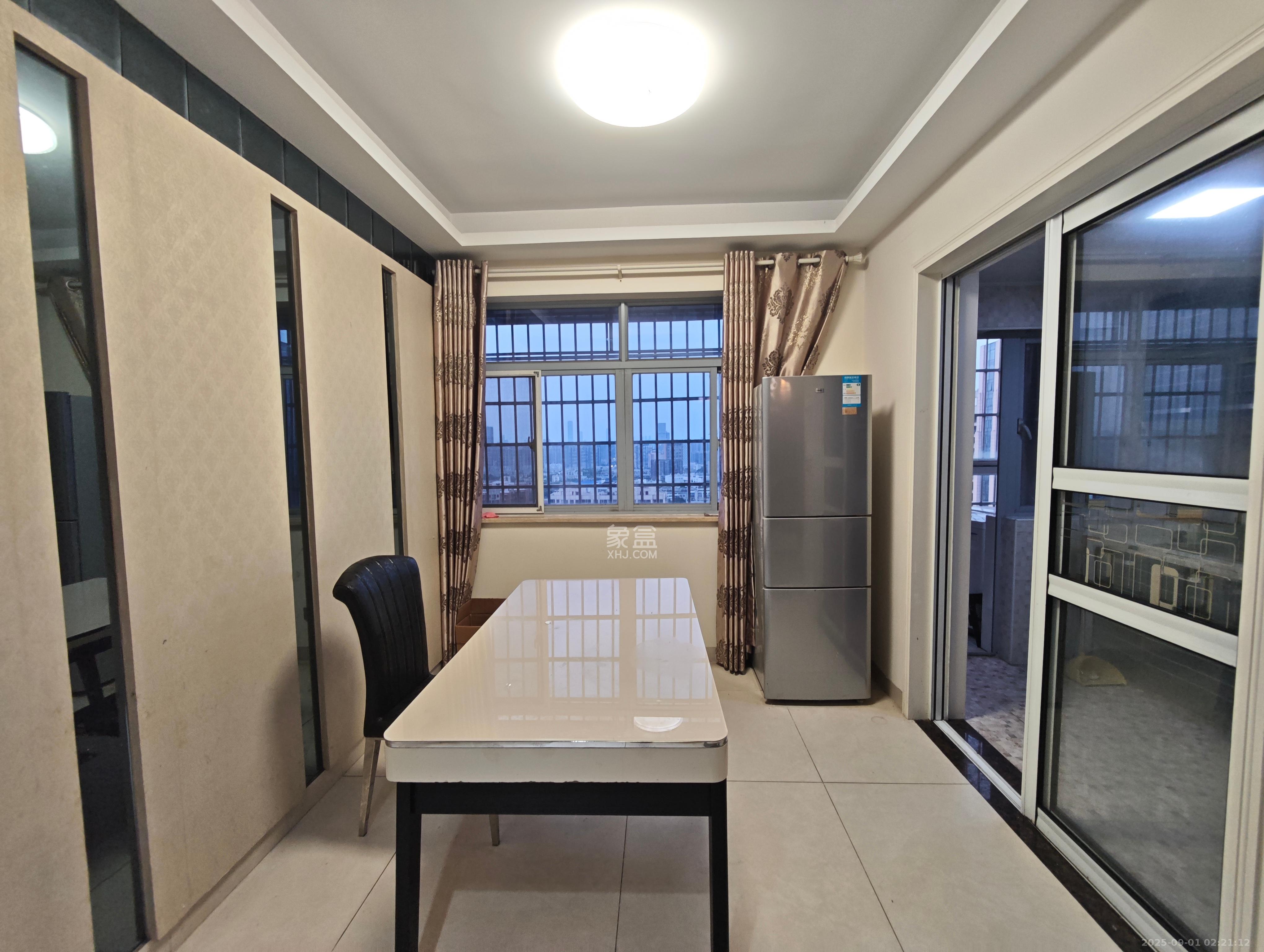 天天向上  3室2厅1卫    2800.0元/月 天天向上  3室2厅1卫    2800.0元/月室内图