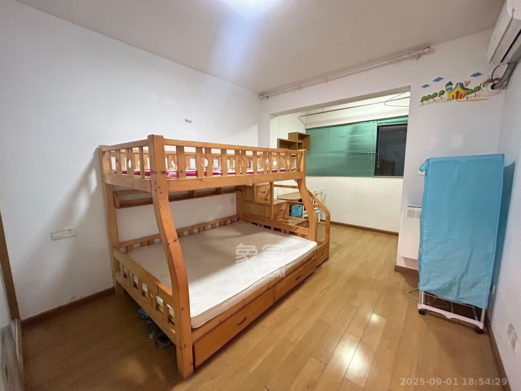 怡海星城 2室2厅1卫 1400.0元/月 怡海星城 2室2厅1卫 1400.0元/月室内图