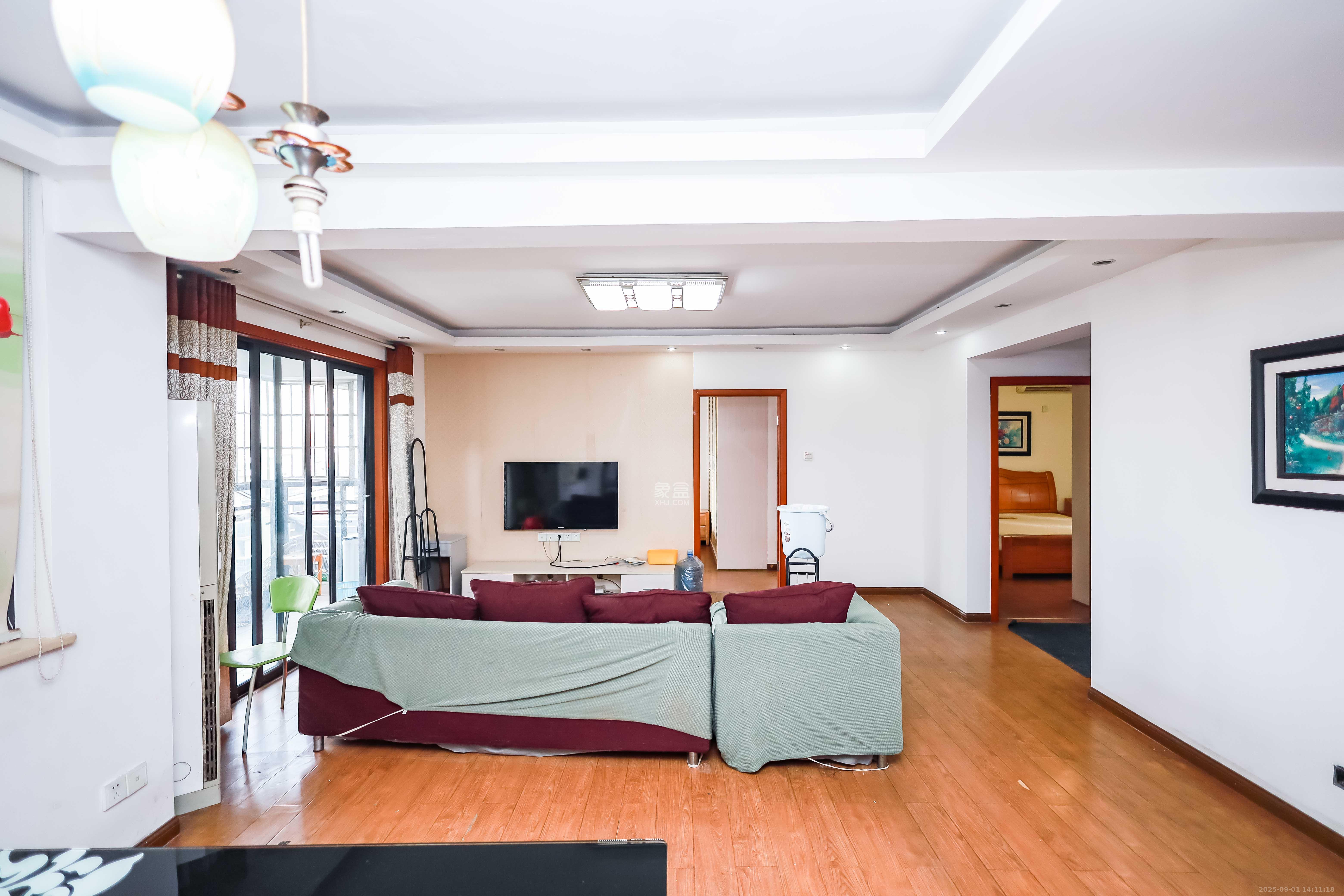 西城龙庭  4室2厅1卫    130.0万 西城龙庭  4室2厅1卫    130.0万