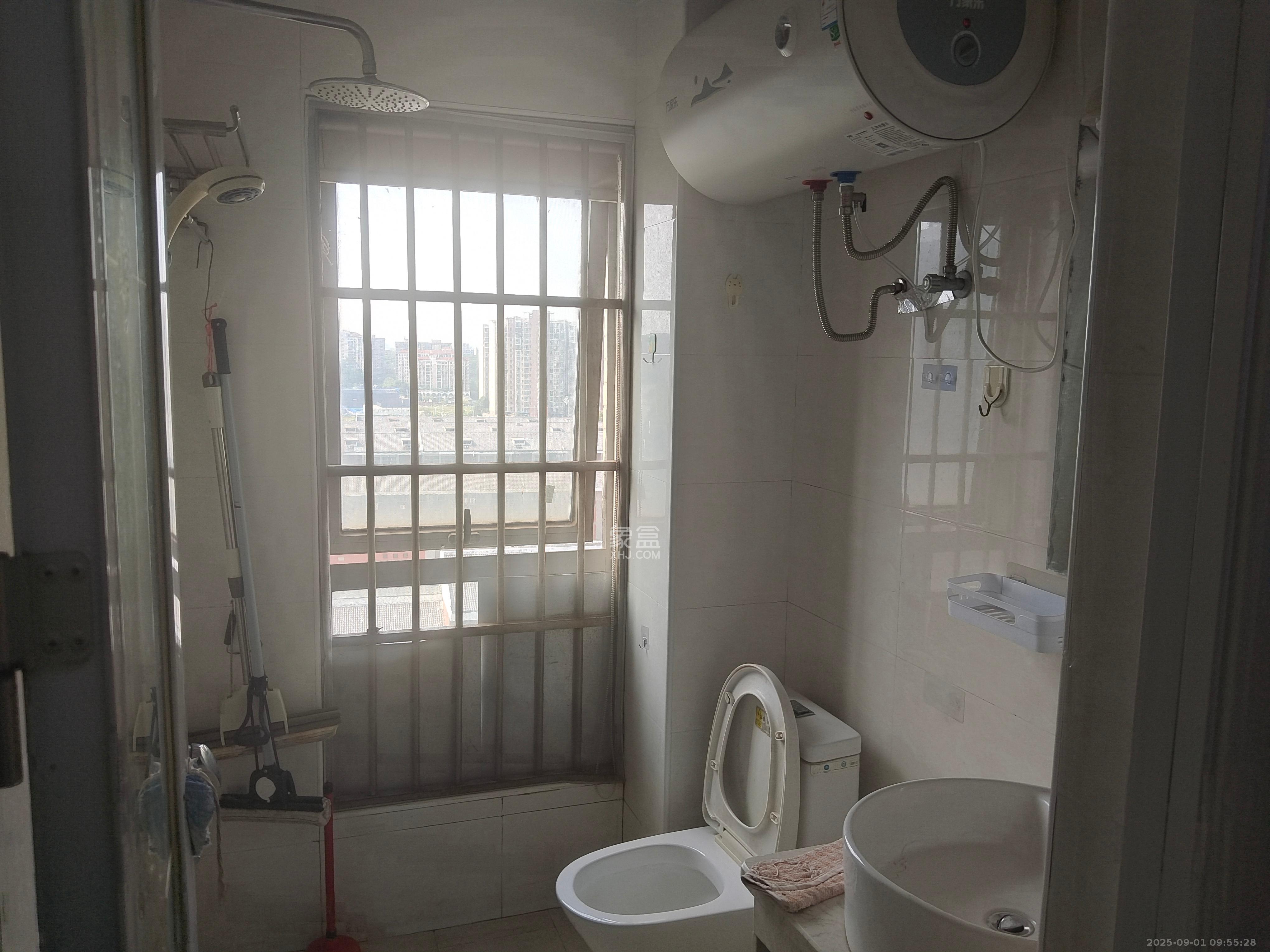 鑫远熙山 1室1厅1卫 1300.0元/月 鑫远熙山 1室1厅1卫 1300.0元/月室内图