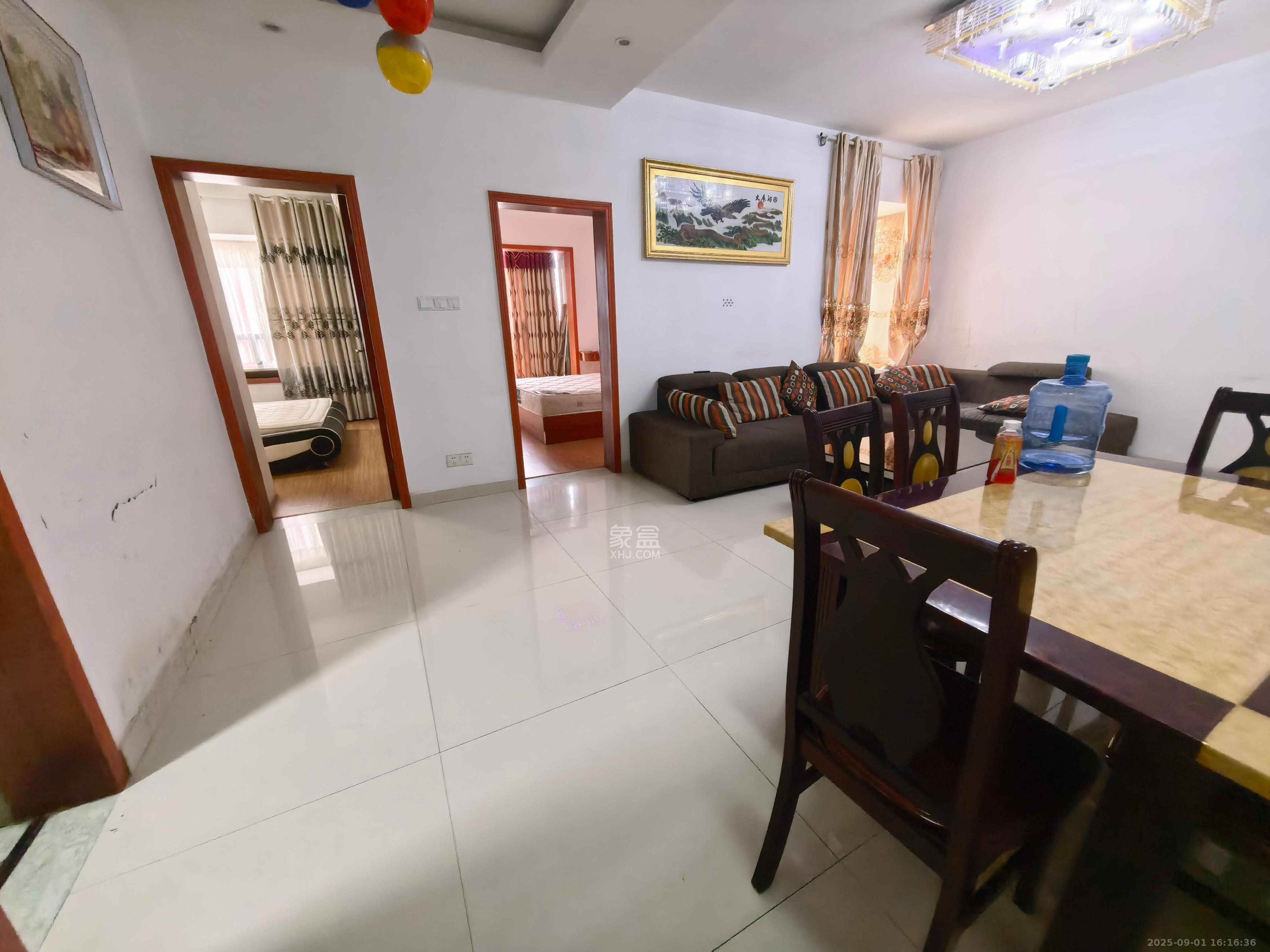 德庆水韵山城 1室2厅1卫 1800.0元/月 德庆水韵山城 1室2厅1卫 1800.0元/月室内图