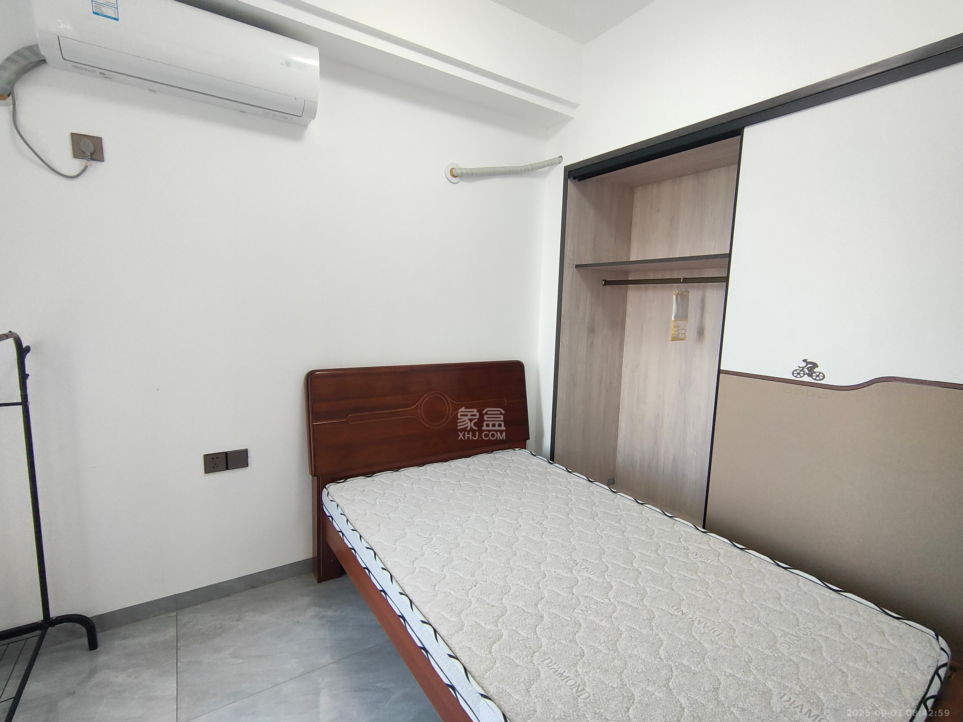 博林云栖  2室2厅1卫   2400.00元/月室内图