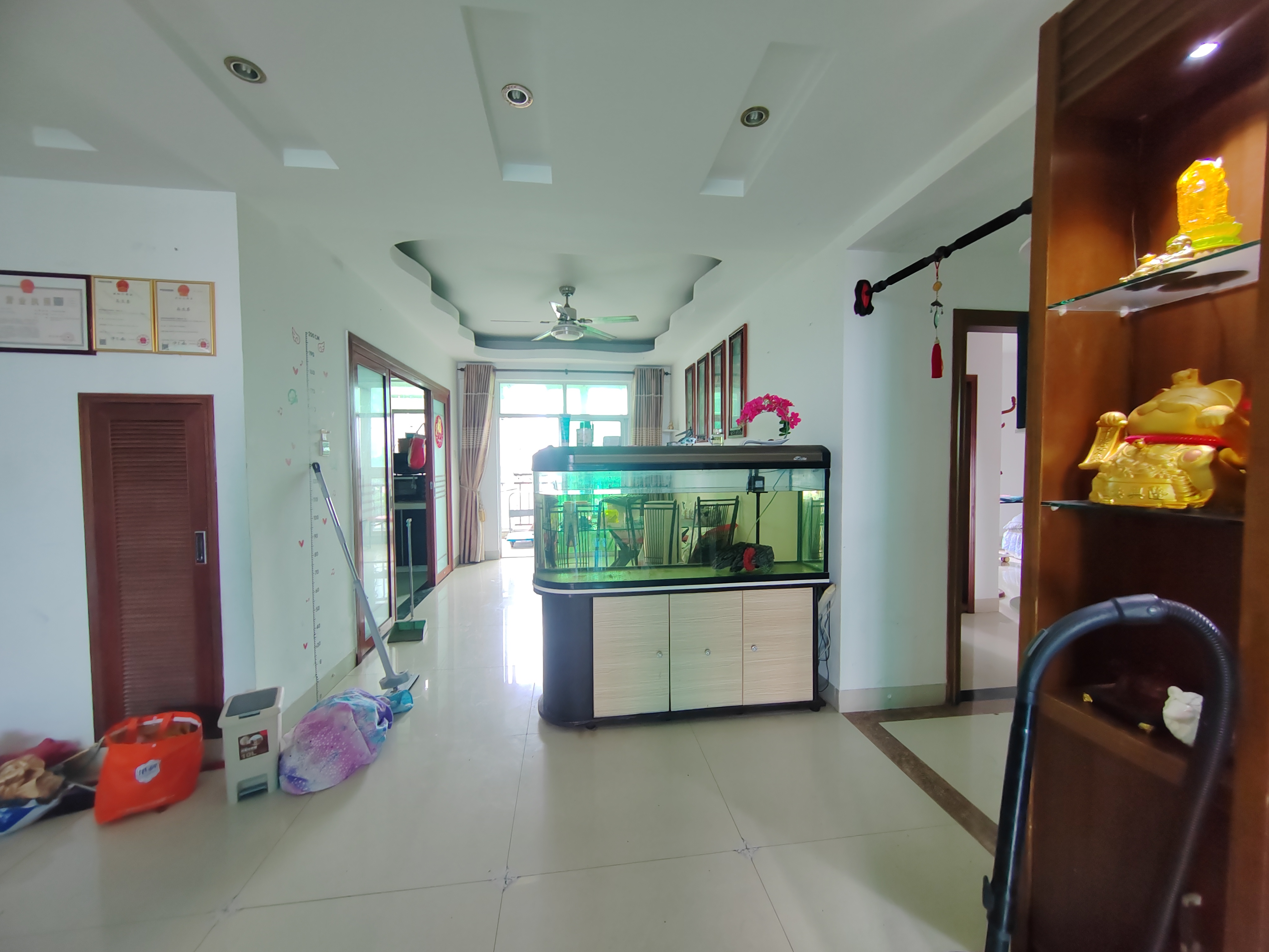 雅庄花园  3室2厅2卫    3500.0元/月 雅庄花园  3室2厅2卫    3500.0元/月室内图