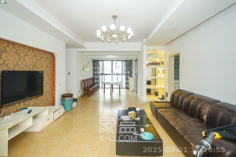 恒基凯旋门一二期 3室2厅2卫 2800.0元/月 恒基凯旋门一二期 3室2厅2卫 2800.0元/月室内图