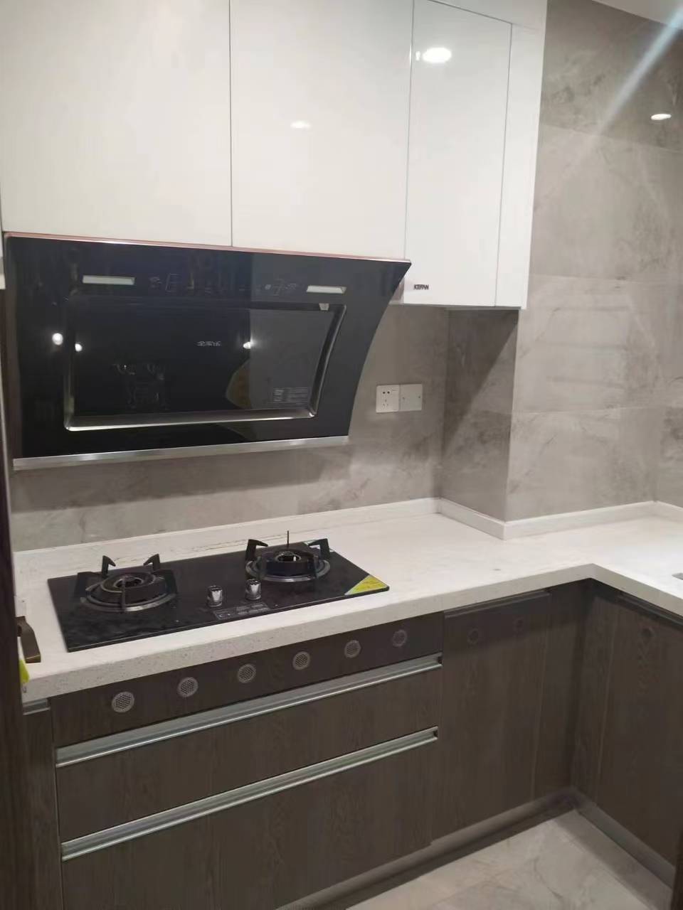 晨晖玺樾  2室1厅1卫    1800.0元/月 晨晖玺樾  2室1厅1卫    1800.0元/月室内图1