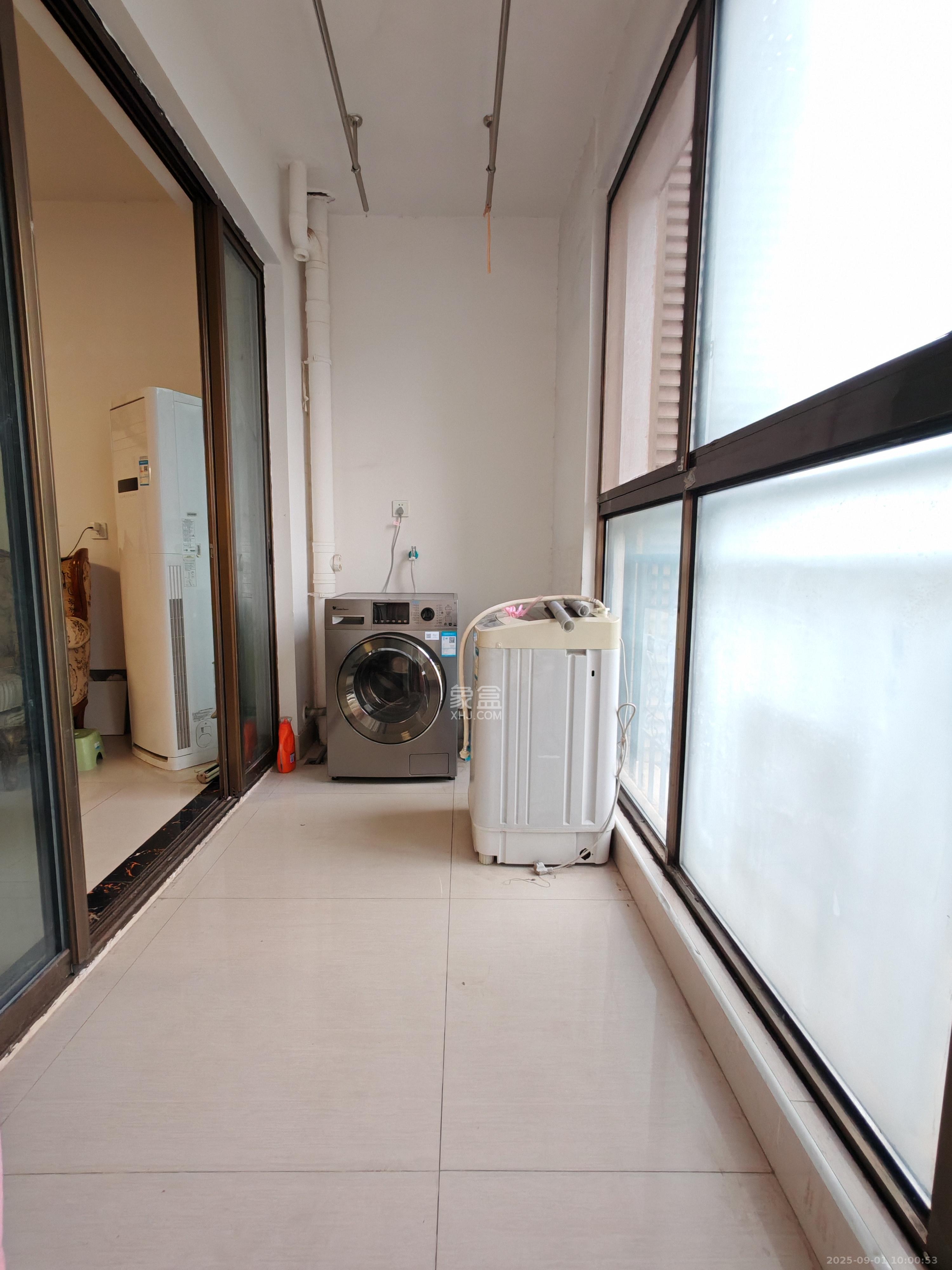 江山帝景雅典  2室1厅1卫    1900.0元/月 江山帝景雅典  2室1厅1卫    1900.0元/月室内图