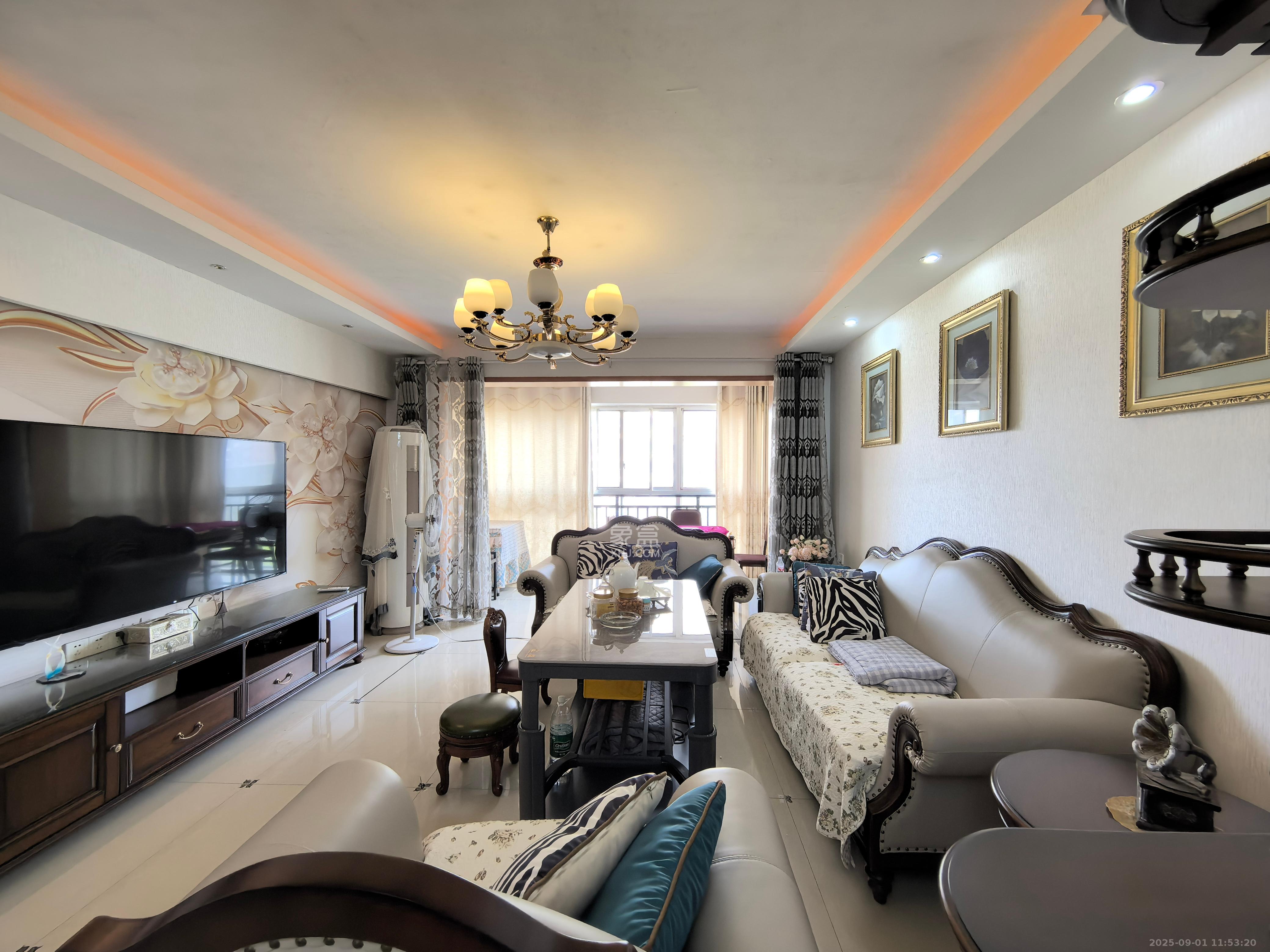 中悦领秀金都 3室2厅1卫 2500.0元/月 中悦领秀金都 3室2厅1卫 2500.0元/月室内图