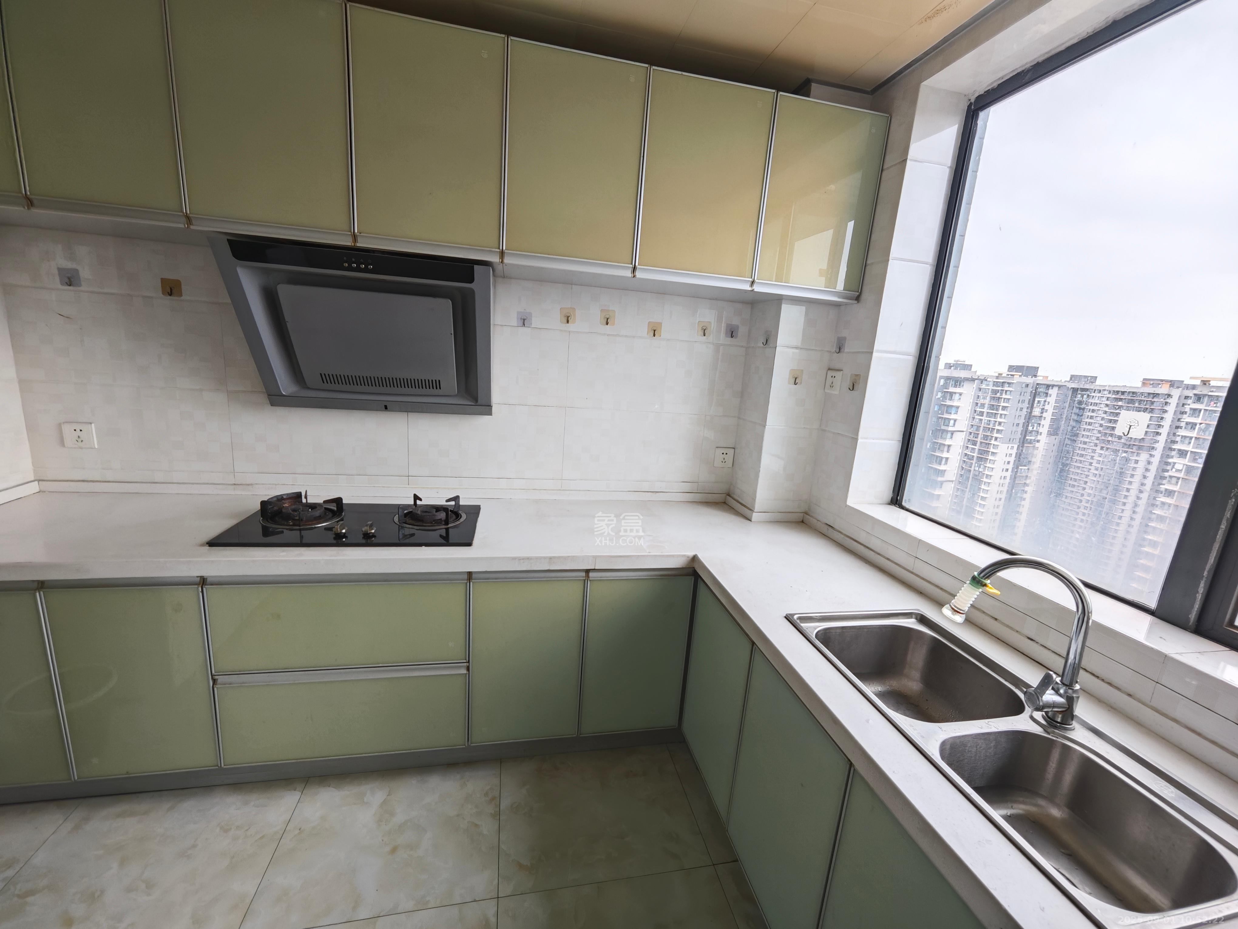 恒基凯旋门一二期 3室2厅2卫 2600.0元/月 恒基凯旋门一二期 3室2厅2卫 2600.0元/月室内图