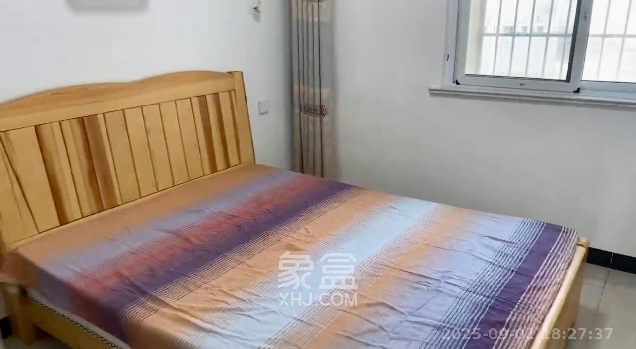 桥头家苑一期  1室1厅1卫   1300.00元/月室内图