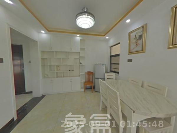 好莱城(弘德西街) 3室2厅2卫 2600.0元/月 好莱城(弘德西街) 3室2厅2卫 2600.0元/月室内图