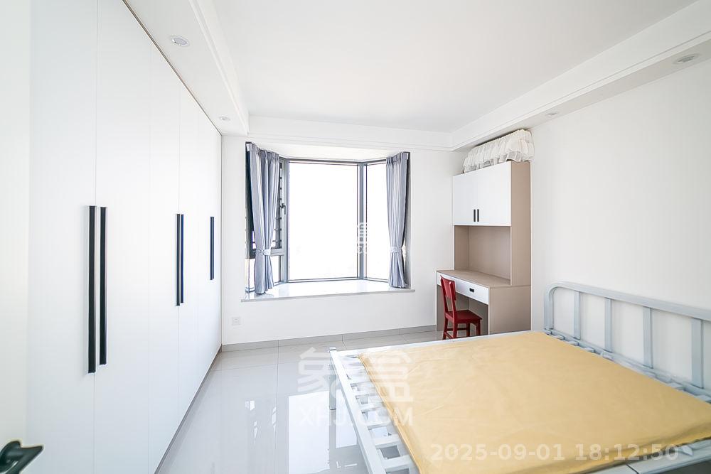 逸景苑 3室2厅2卫 2000.0元/月 逸景苑 3室2厅2卫 2000.0元/月室内图