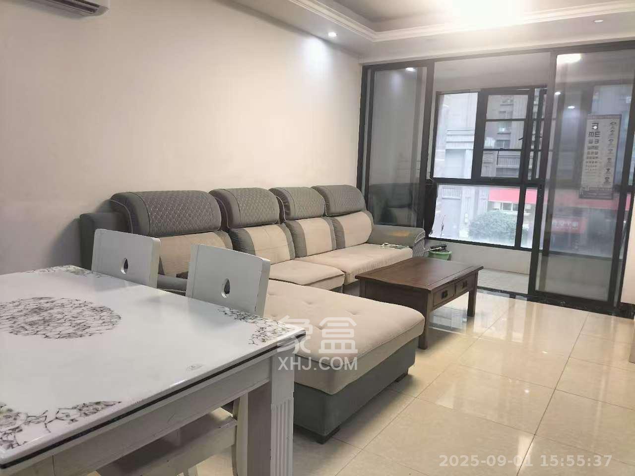 中海梅溪湖壹号  3室2厅2卫    2500.0元/月 中海梅溪湖壹号  3室2厅2卫    2500.0元/月室内图