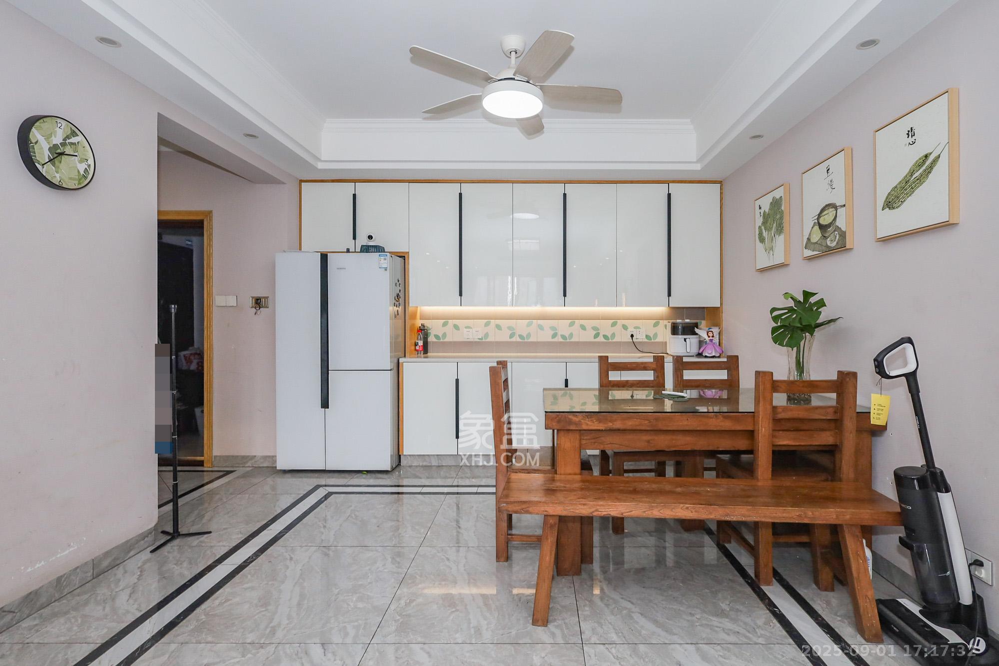 八方小区C区  3室2厅2卫    338.0万其他