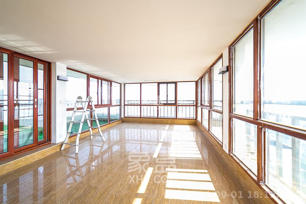 逸景苑 3室2厅2卫 2000.0元/月 逸景苑 3室2厅2卫 2000.0元/月室内图