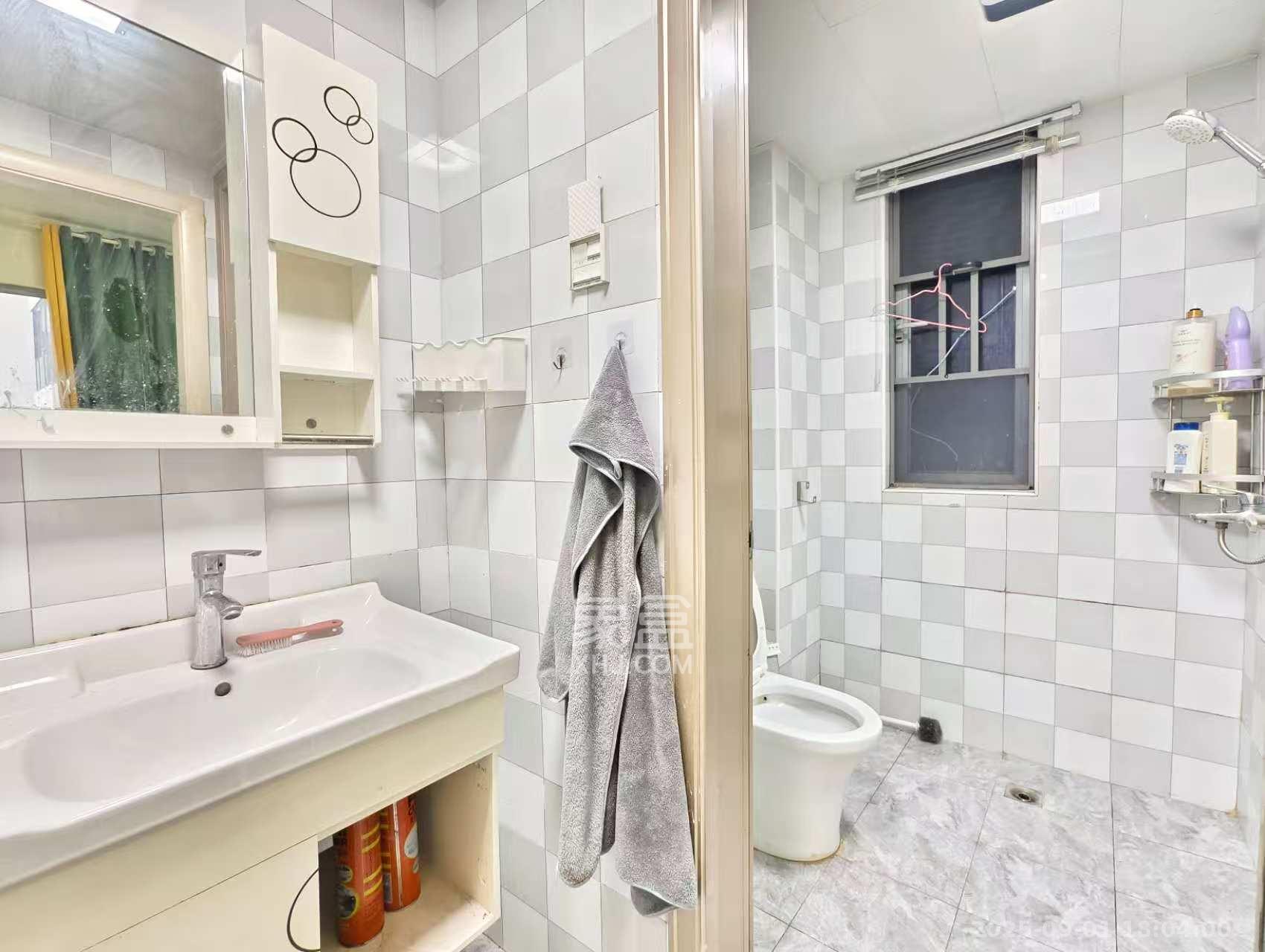 保利天禧D区 3室2厅1卫 3400.00元/月 保利天禧D区 3室2厅1卫 3400.00元/月室内图