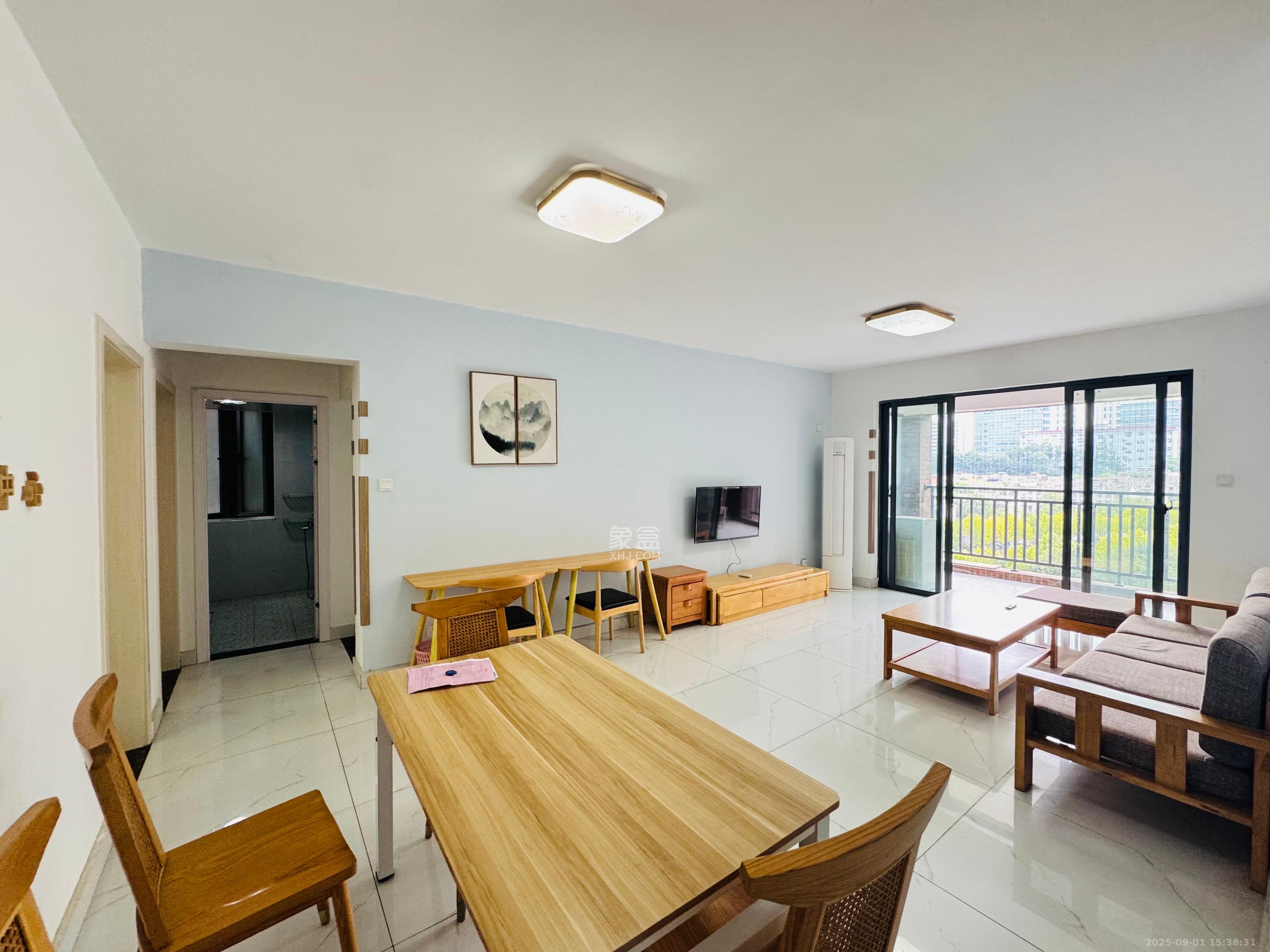 半山壹号 4室2厅2卫 3500.0元/月 半山壹号 4室2厅2卫 3500.0元/月室内图