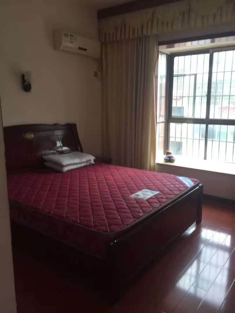 天宇花苑 1室0厅0卫 1300.0元/月 天宇花苑 1室0厅0卫 1300.0元/月室内图