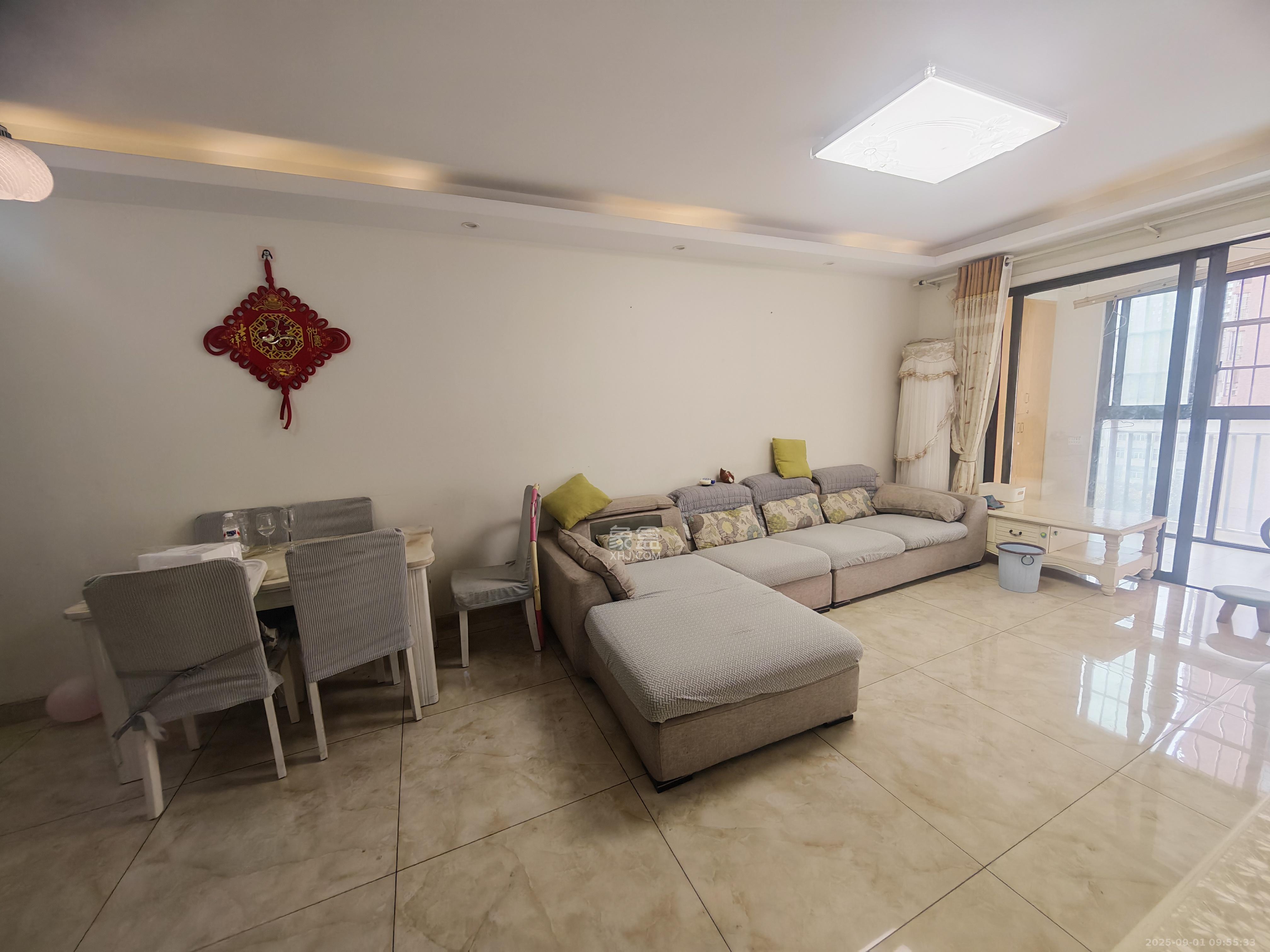 华润五彩城  3室1厅1卫    2000.0元/月 华润五彩城  3室1厅1卫    2000.0元/月室内图