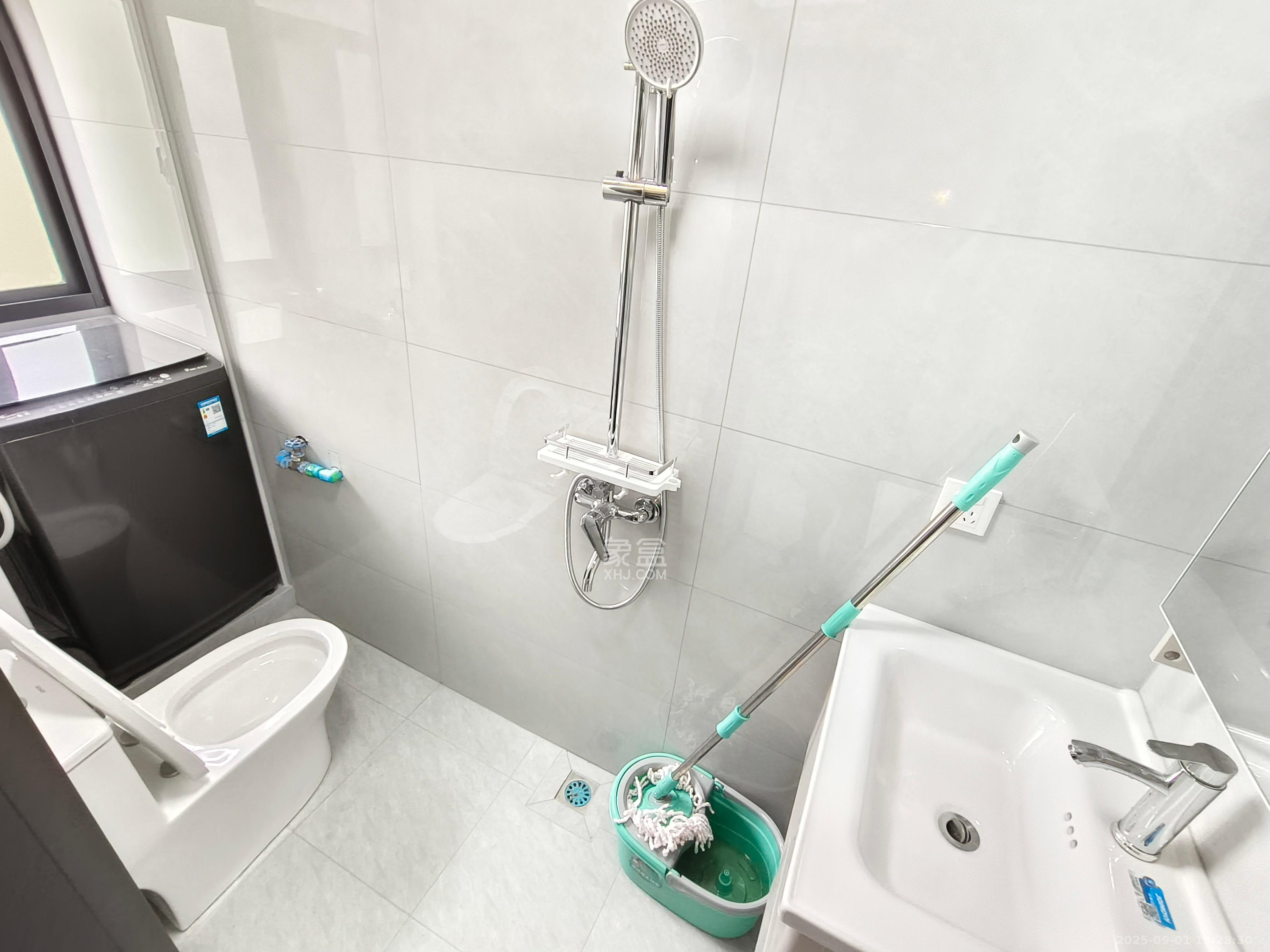 蒋家垅社区  2室1厅1卫    1800.0元/月室内图