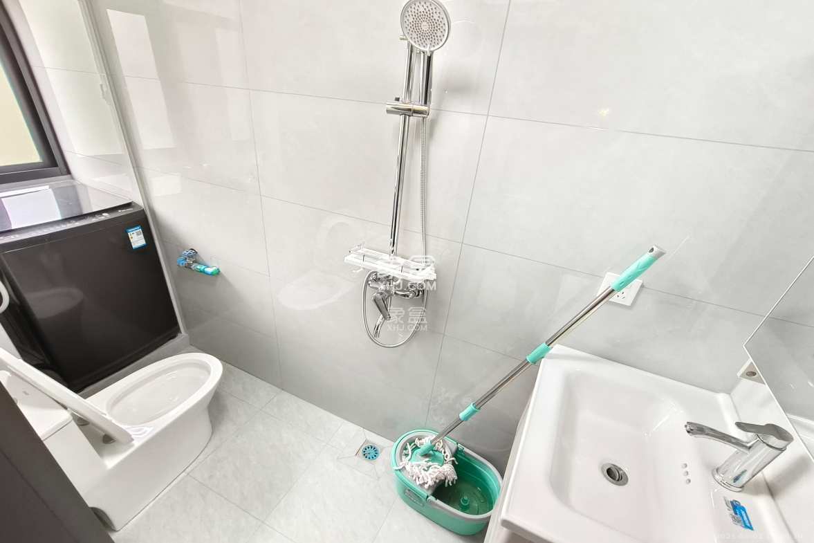 蒋家垅社区  2室1厅1卫    1800.0元/月 蒋家垅社区  2室1厅1卫    1800.0元/月室内图