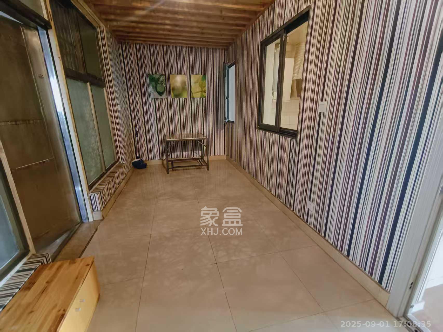 阳光100一期、四五期  2室2厅1卫    2500.0元/月室内图