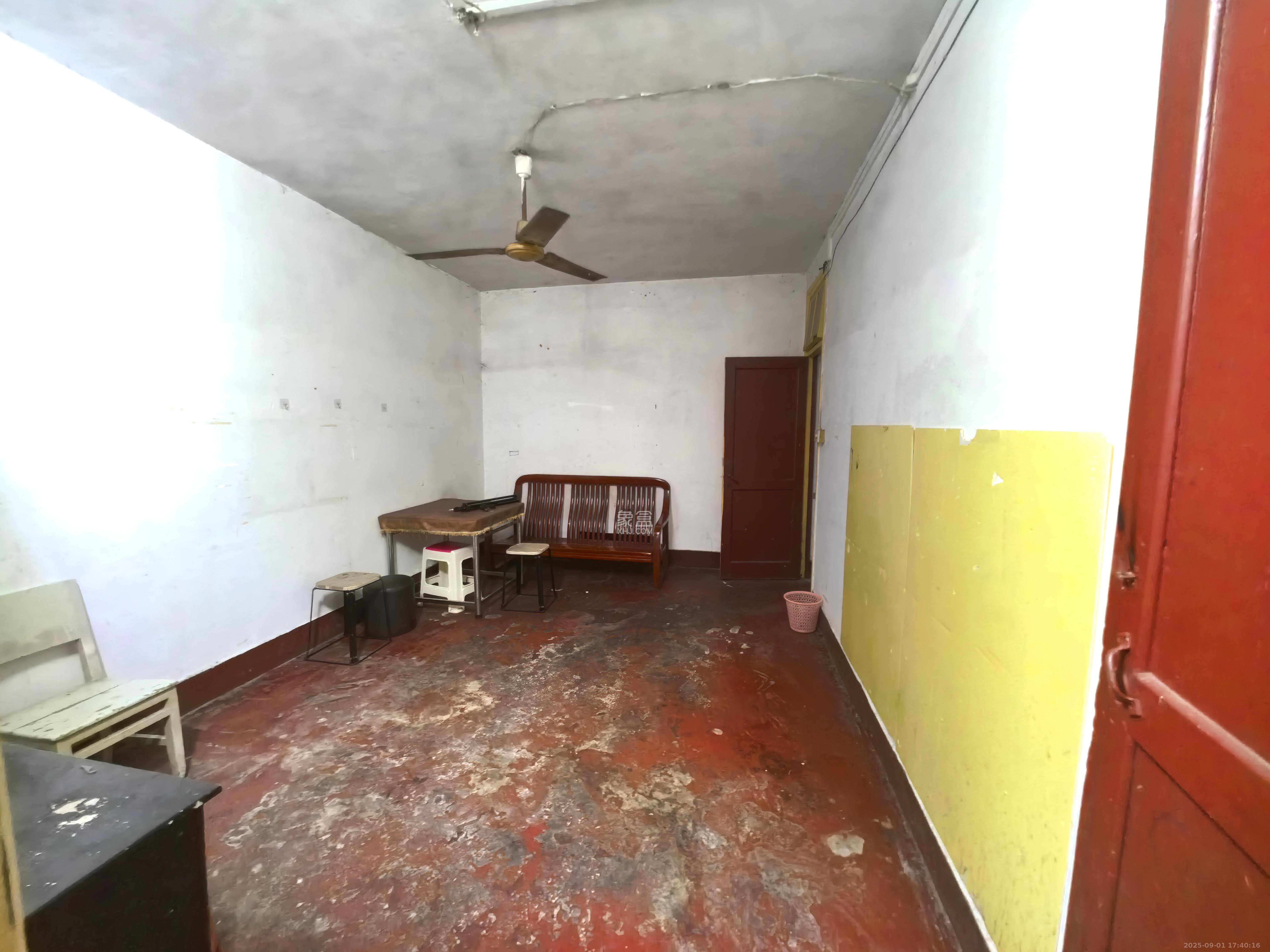 左家塘二建  3室2厅1卫    1400.0元/月室内图