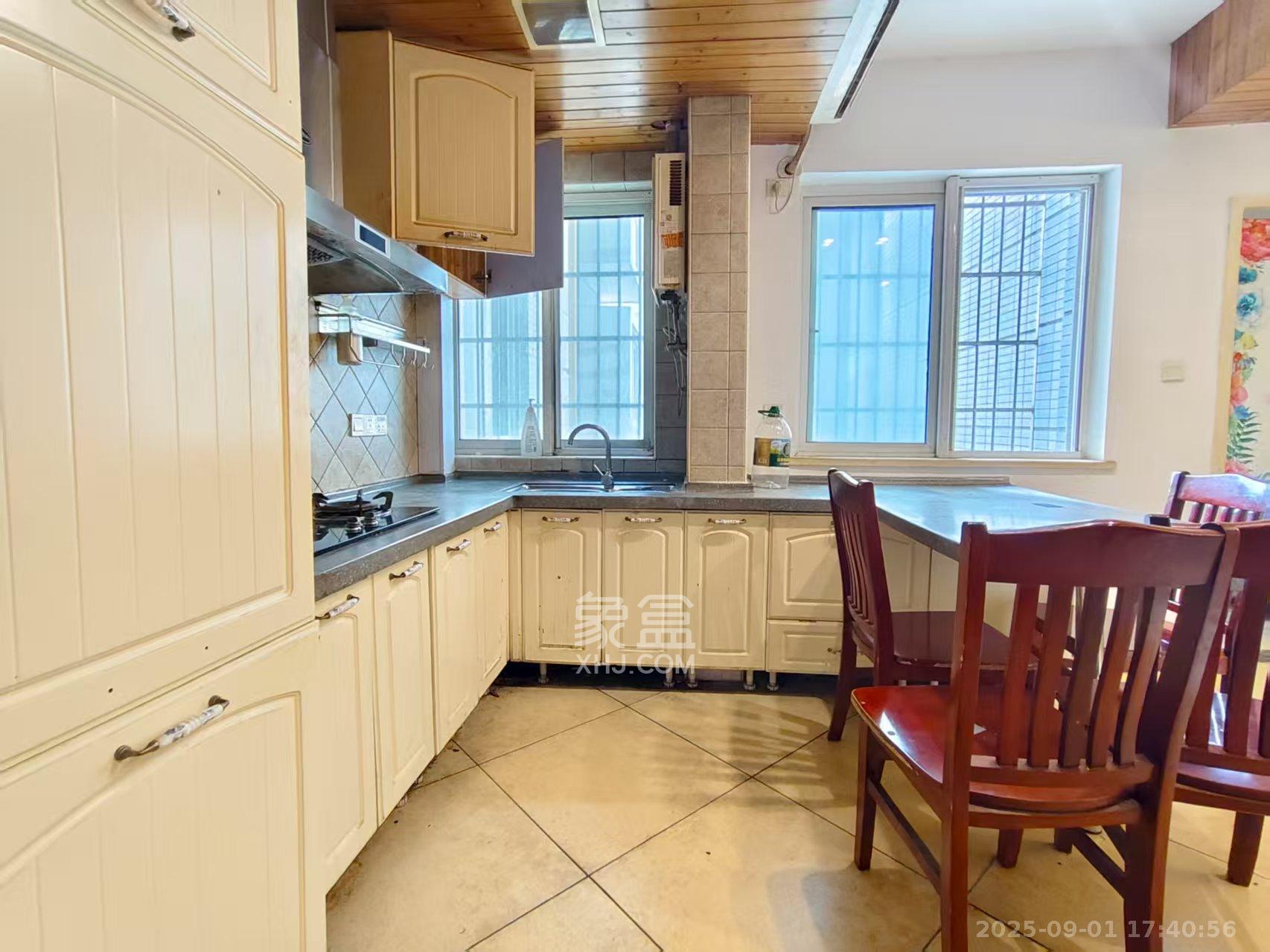 星典时代 2室2厅1卫 2200.0元/月 星典时代 2室2厅1卫 2200.0元/月室内图