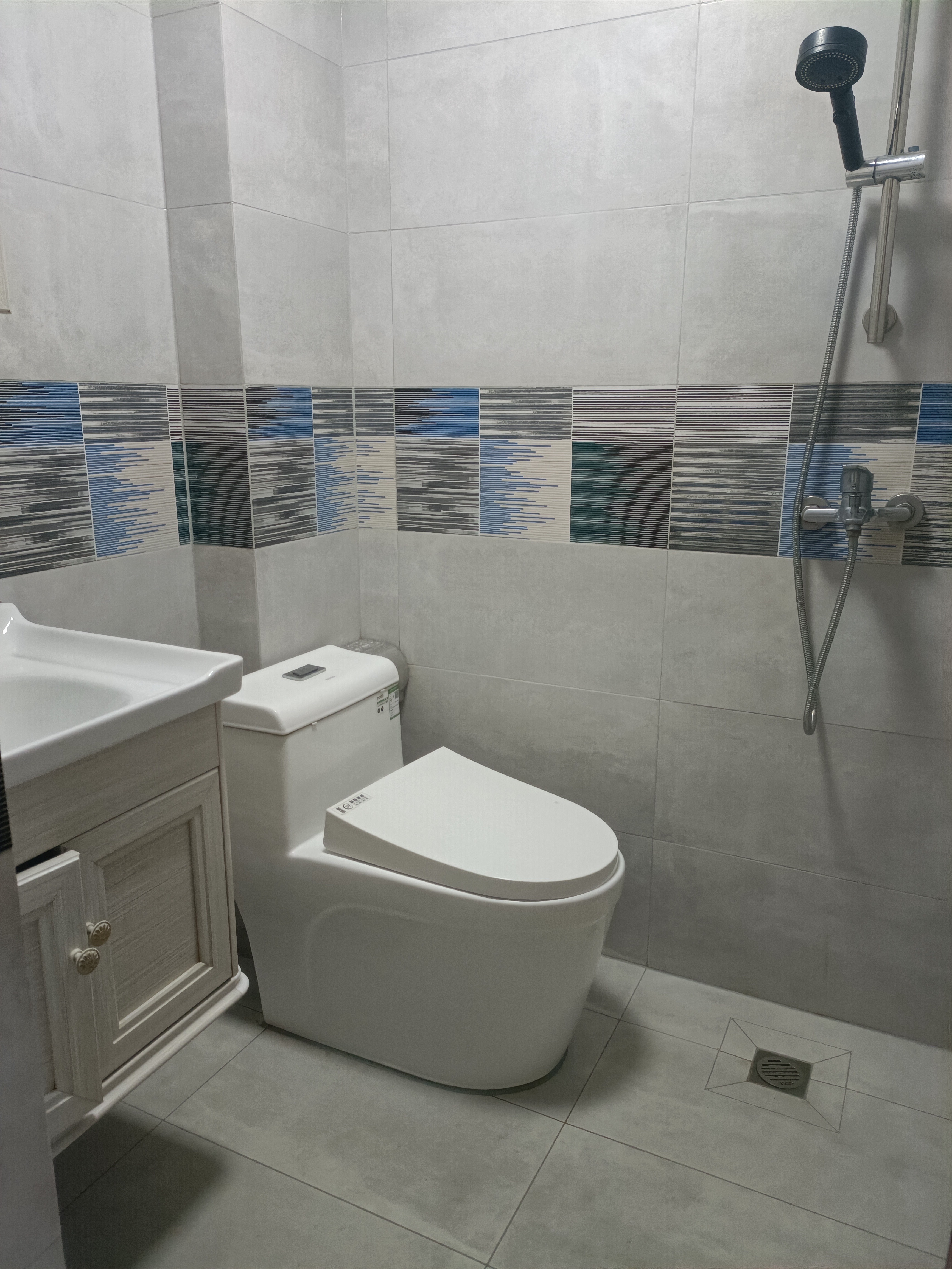 现代美居(喜盈门) 3室2厅2卫 2900.0元/月 现代美居(喜盈门) 3室2厅2卫 2900.0元/月室内图