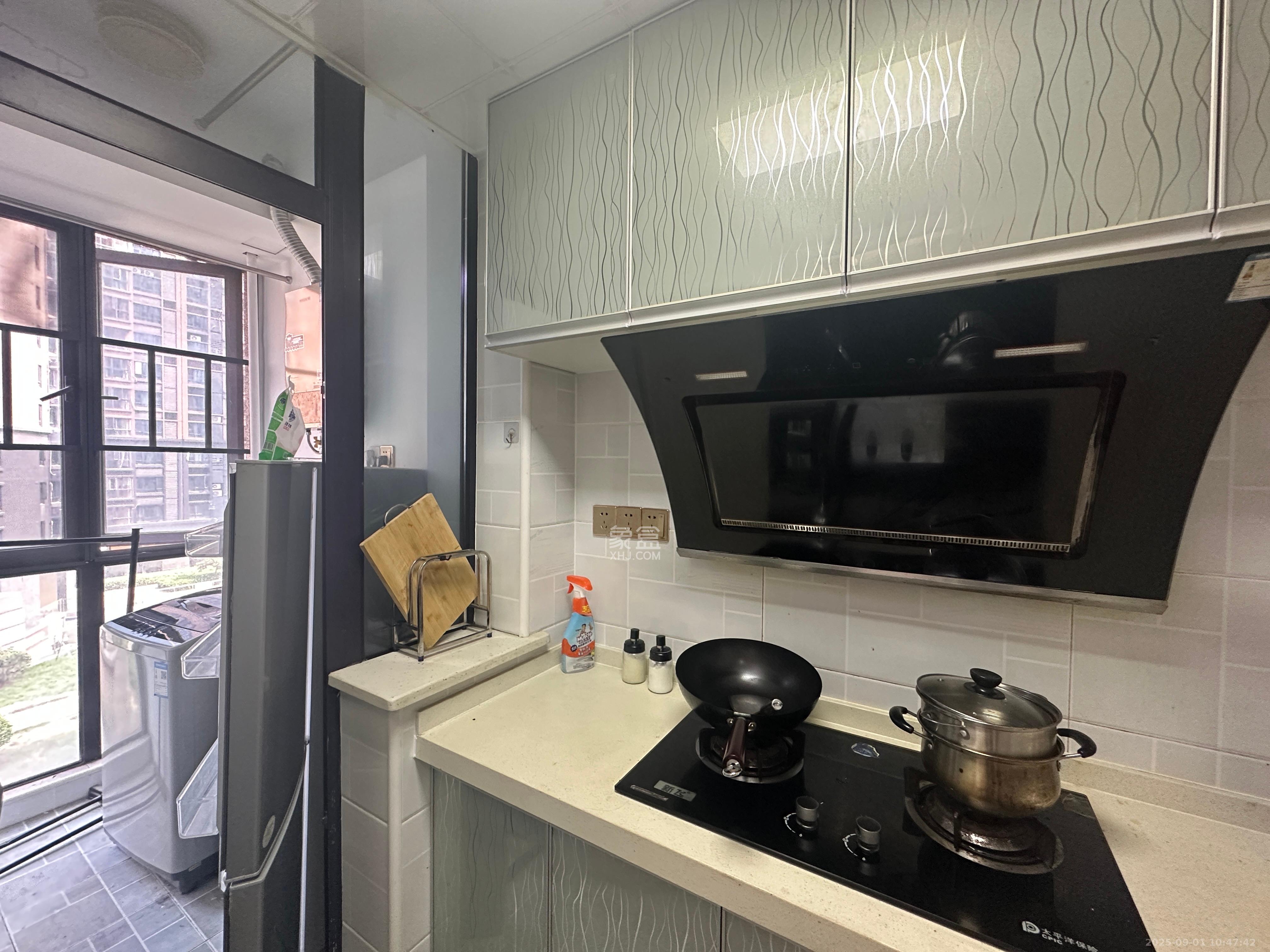 荣悦台  1室1厅1卫    1800.0元/月室内图