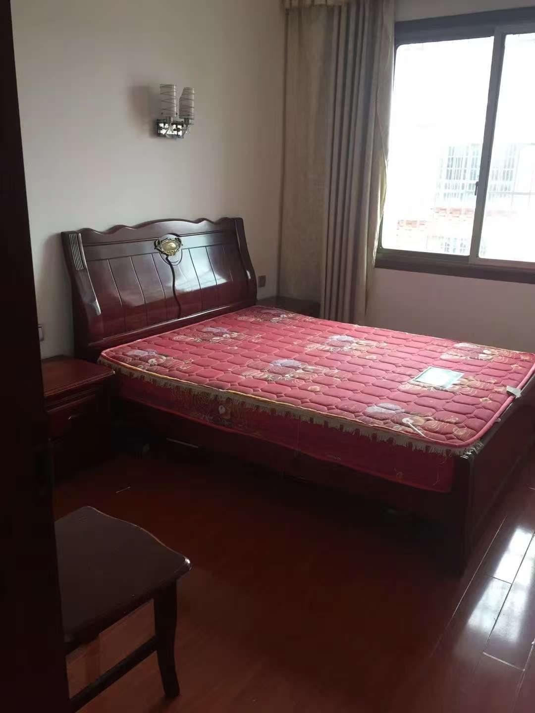 天宇花苑 1室0厅0卫 1300.0元/月 天宇花苑 1室0厅0卫 1300.0元/月室内图