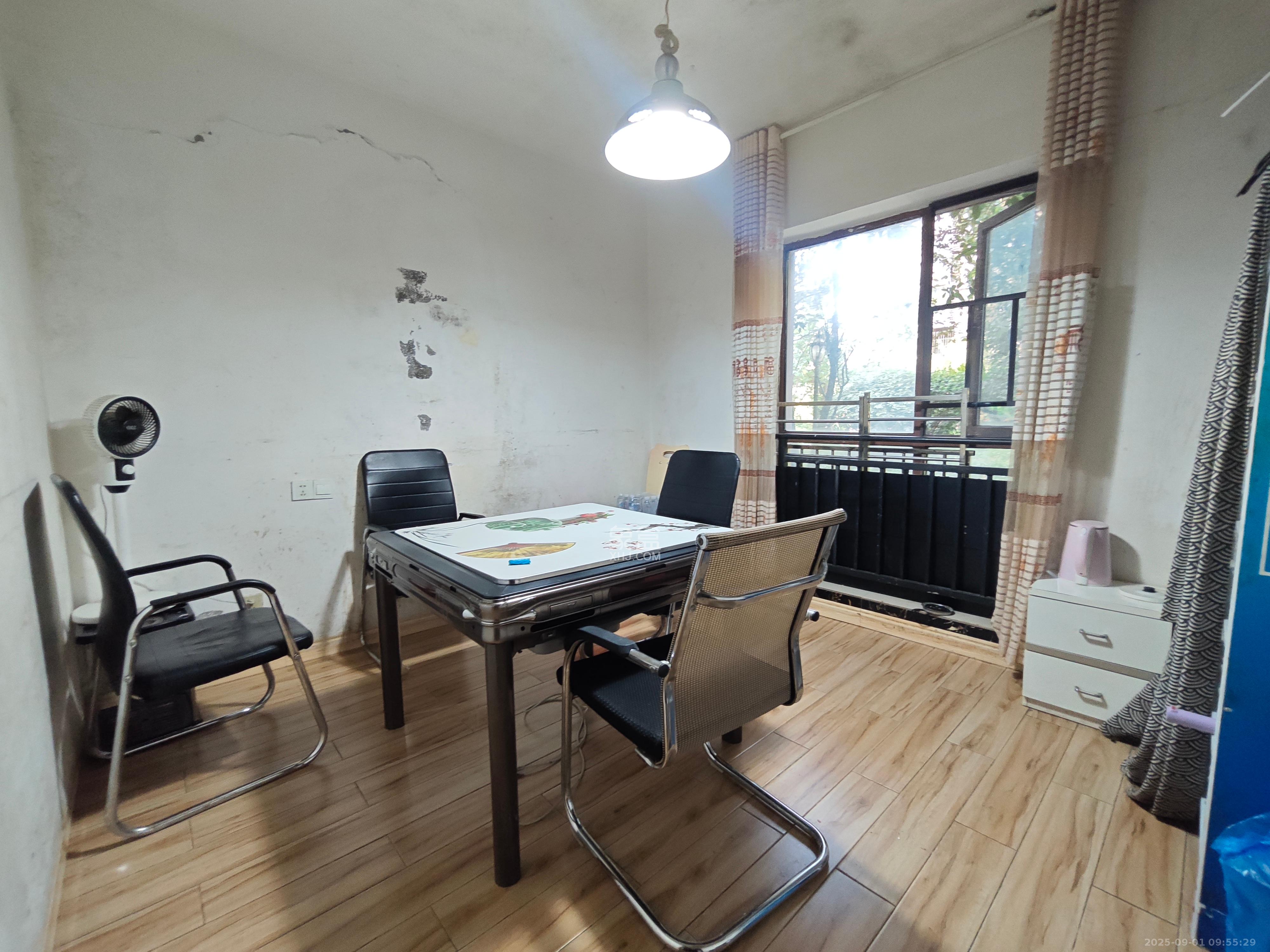 金房奥斯卡  3室2厅1卫    2500.0元/月室内图