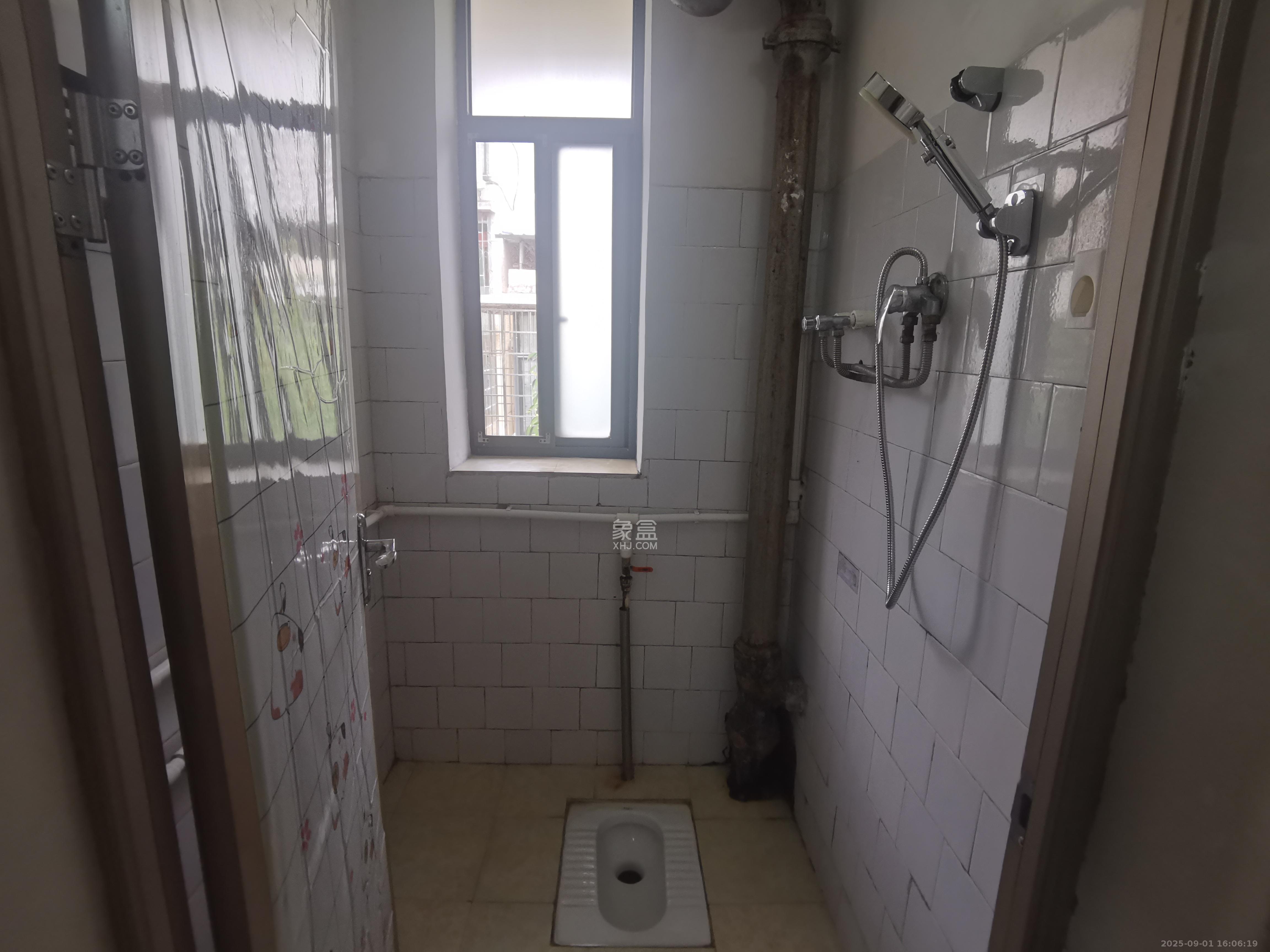 桔园小区1-8片 1室0厅0卫 1150.0元/月 桔园小区1-8片 1室0厅0卫 1150.0元/月室内图