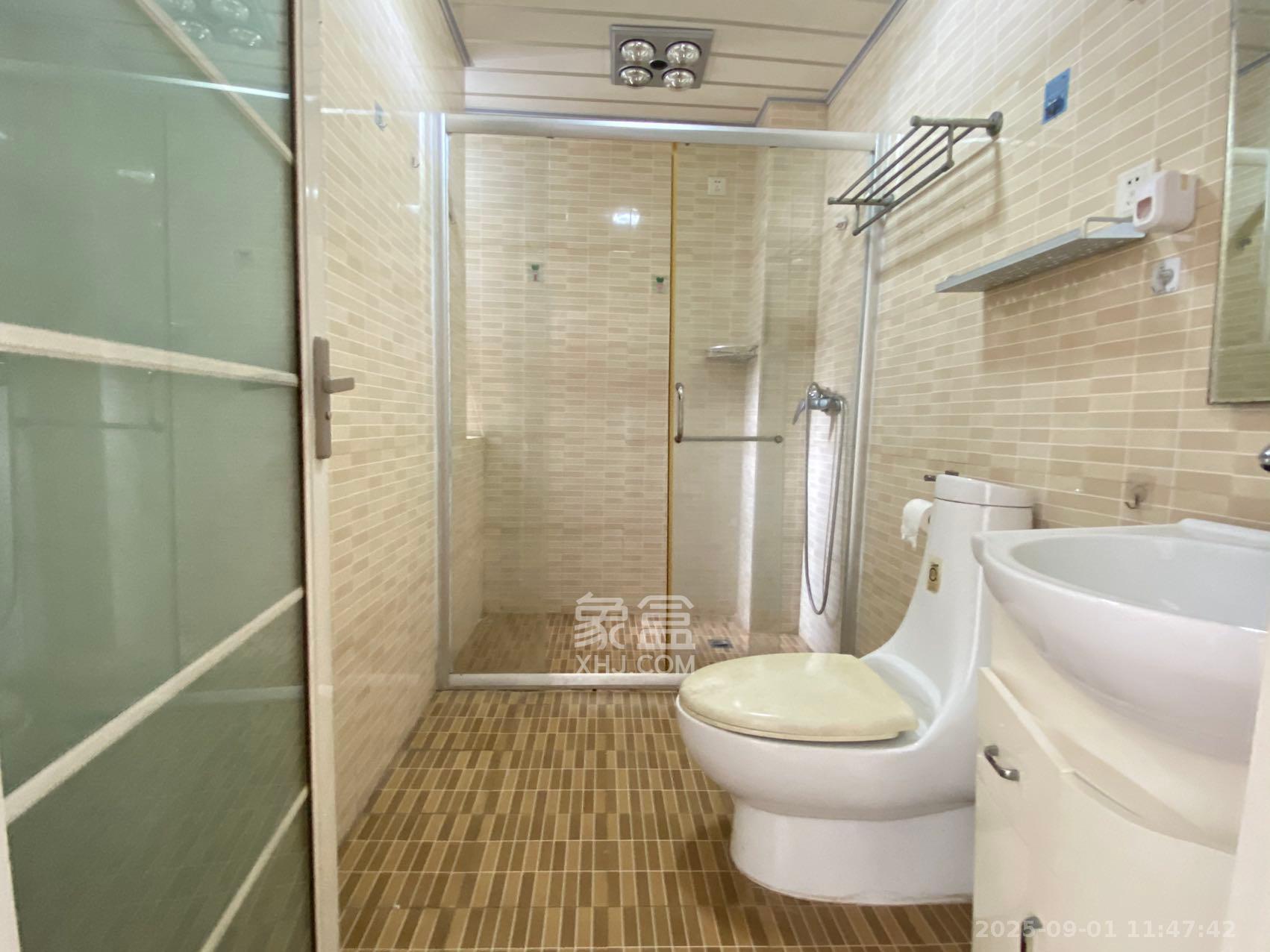 中江国际花城 3室2厅2卫 3800.0元/月 中江国际花城 3室2厅2卫 3800.0元/月室内图