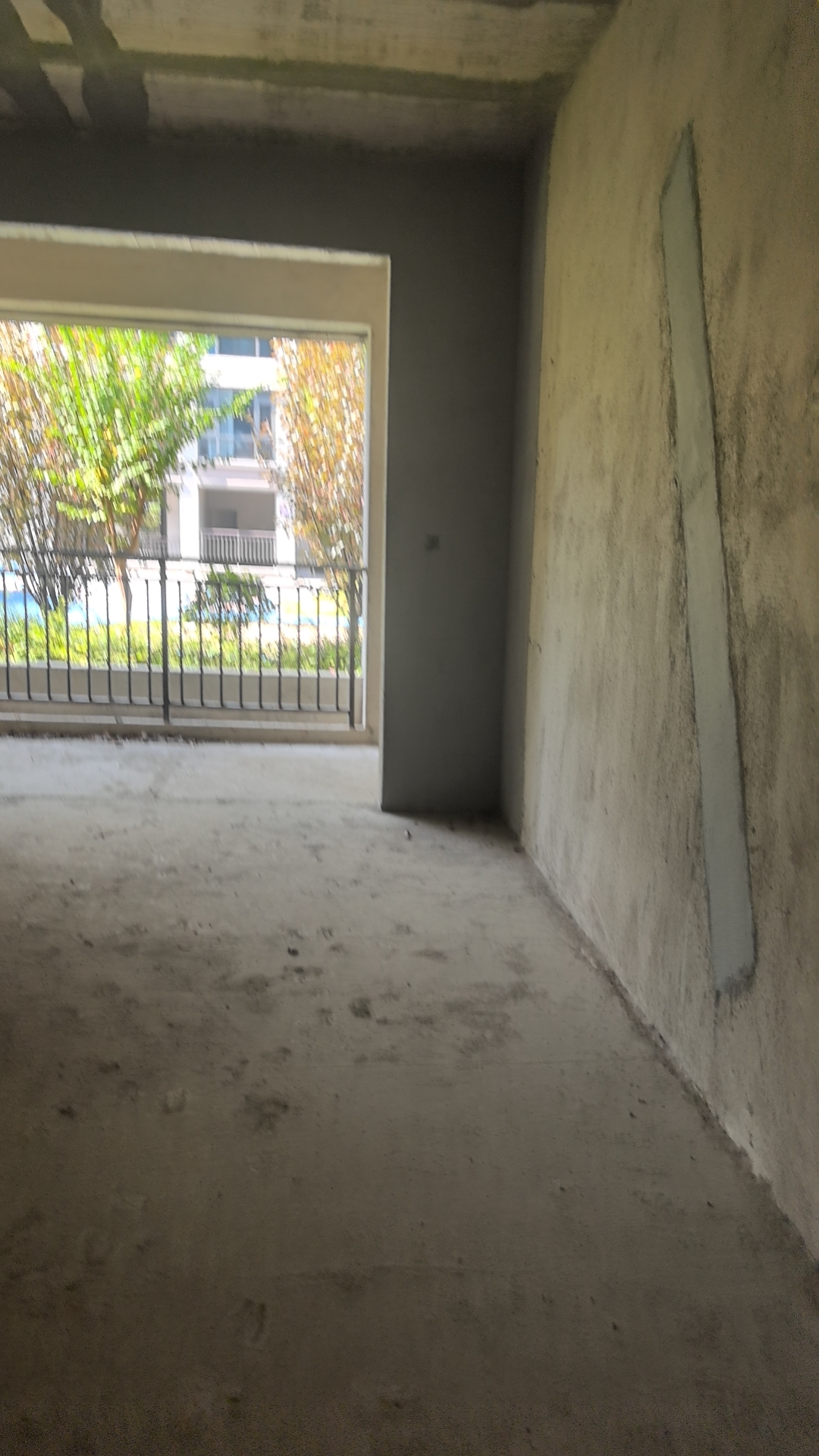 中甸.龙雲台 4室2厅2卫 69.0万 中甸.龙雲台 4室2厅2卫 69.0万客厅