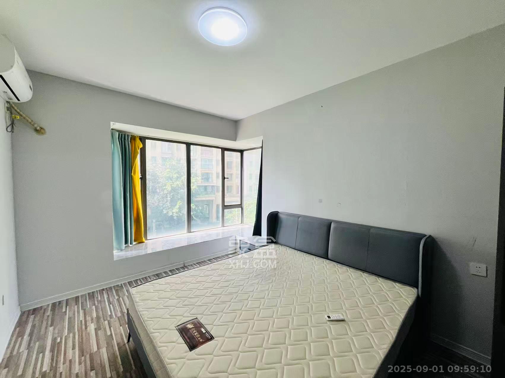 鑫远御文台一期  3室2厅1卫    2400.0元/月 鑫远御文台一期  3室2厅1卫    2400.0元/月室内图