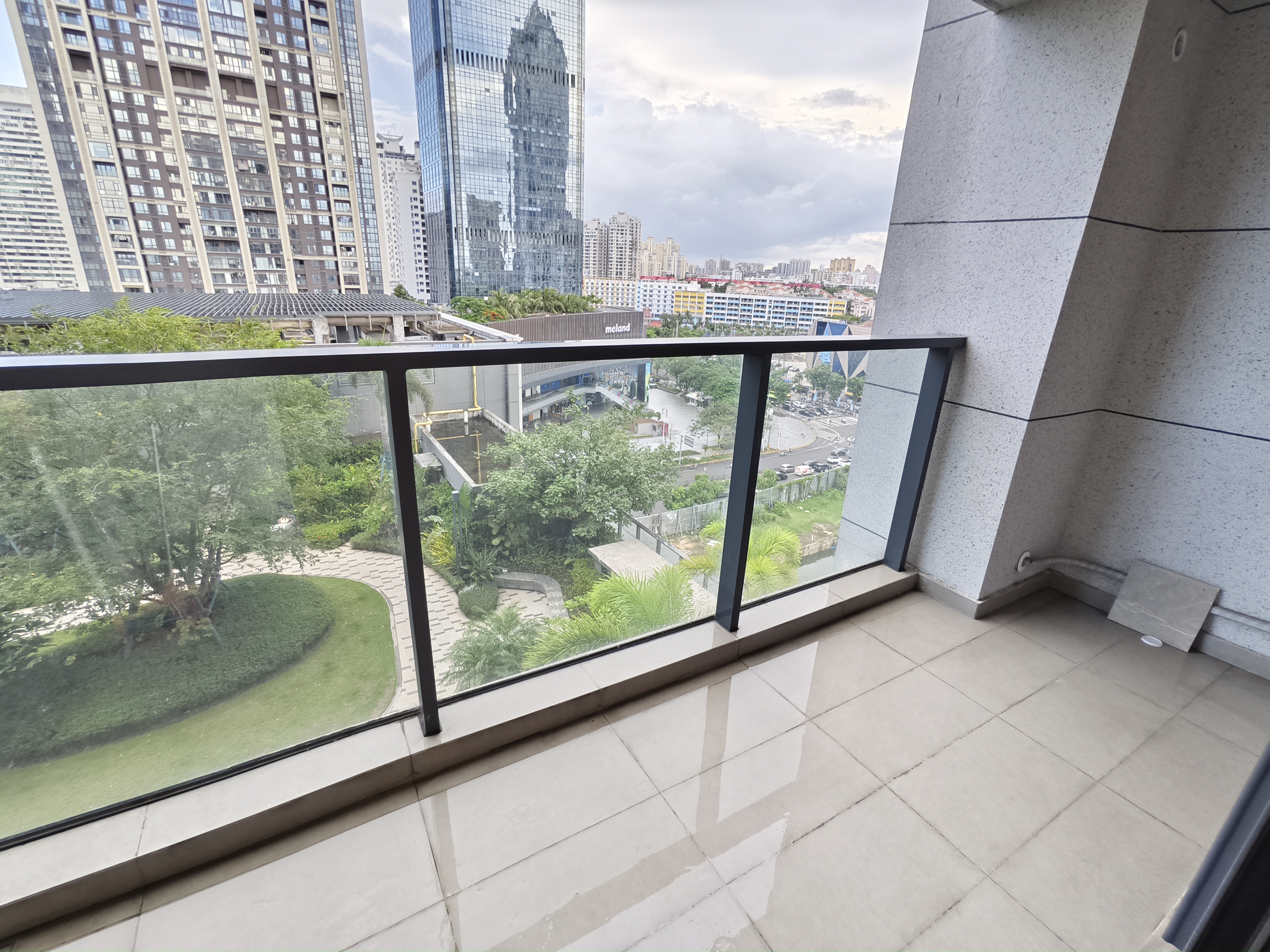 华润中心三期 4室2厅2卫 300.0万 华润中心三期 4室2厅2卫 300.0万室内图