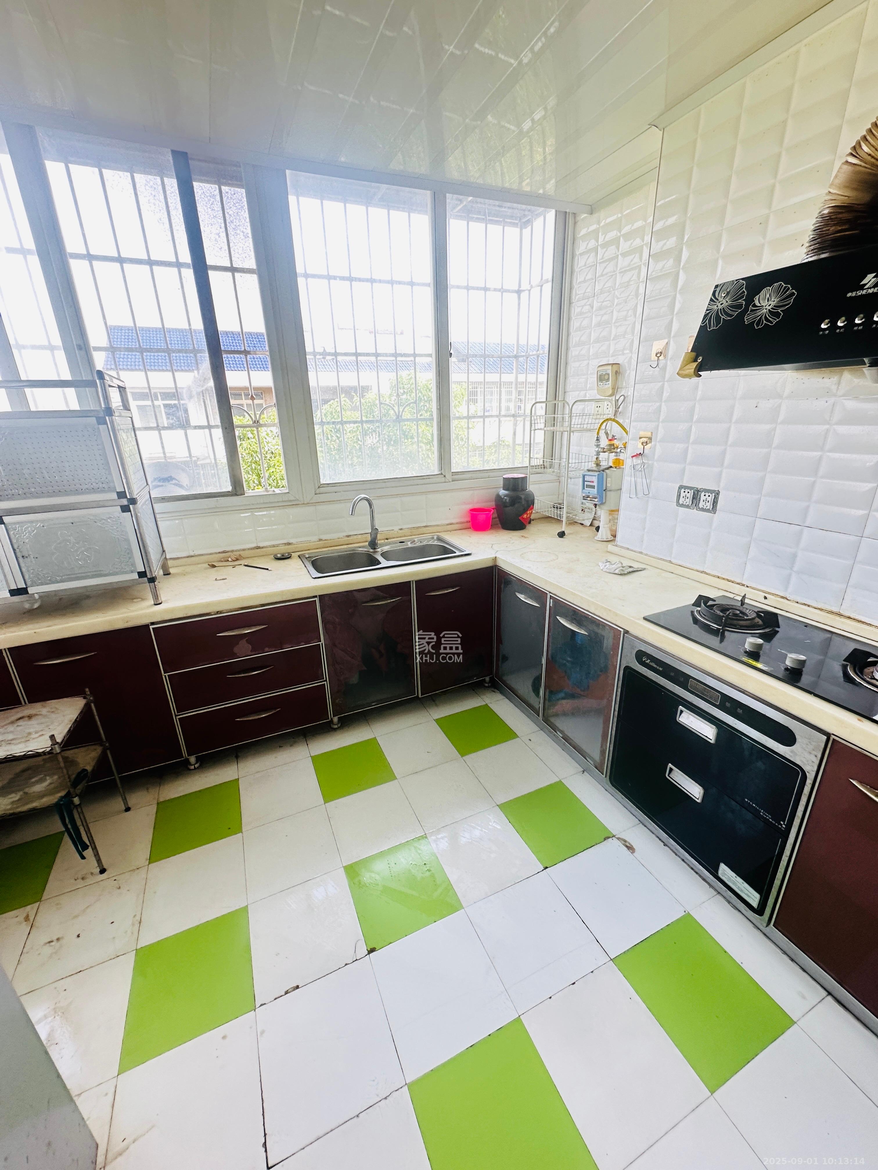 农科院宿舍丰泽小区 3室2厅1卫 1500.0元/月 农科院宿舍丰泽小区 3室2厅1卫 1500.0元/月室内图