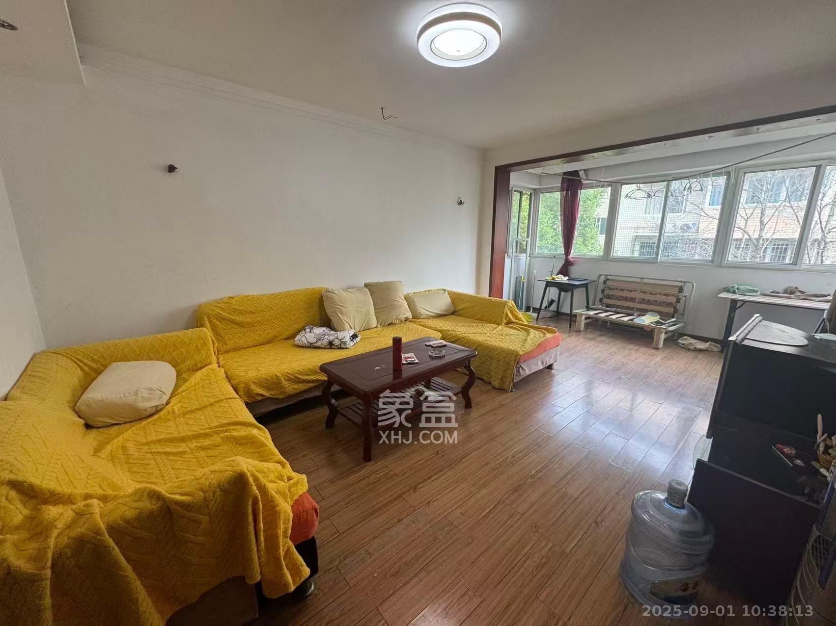 德馨园  3室2厅2卫    1700.0元/月 德馨园  3室2厅2卫    1700.0元/月室内图