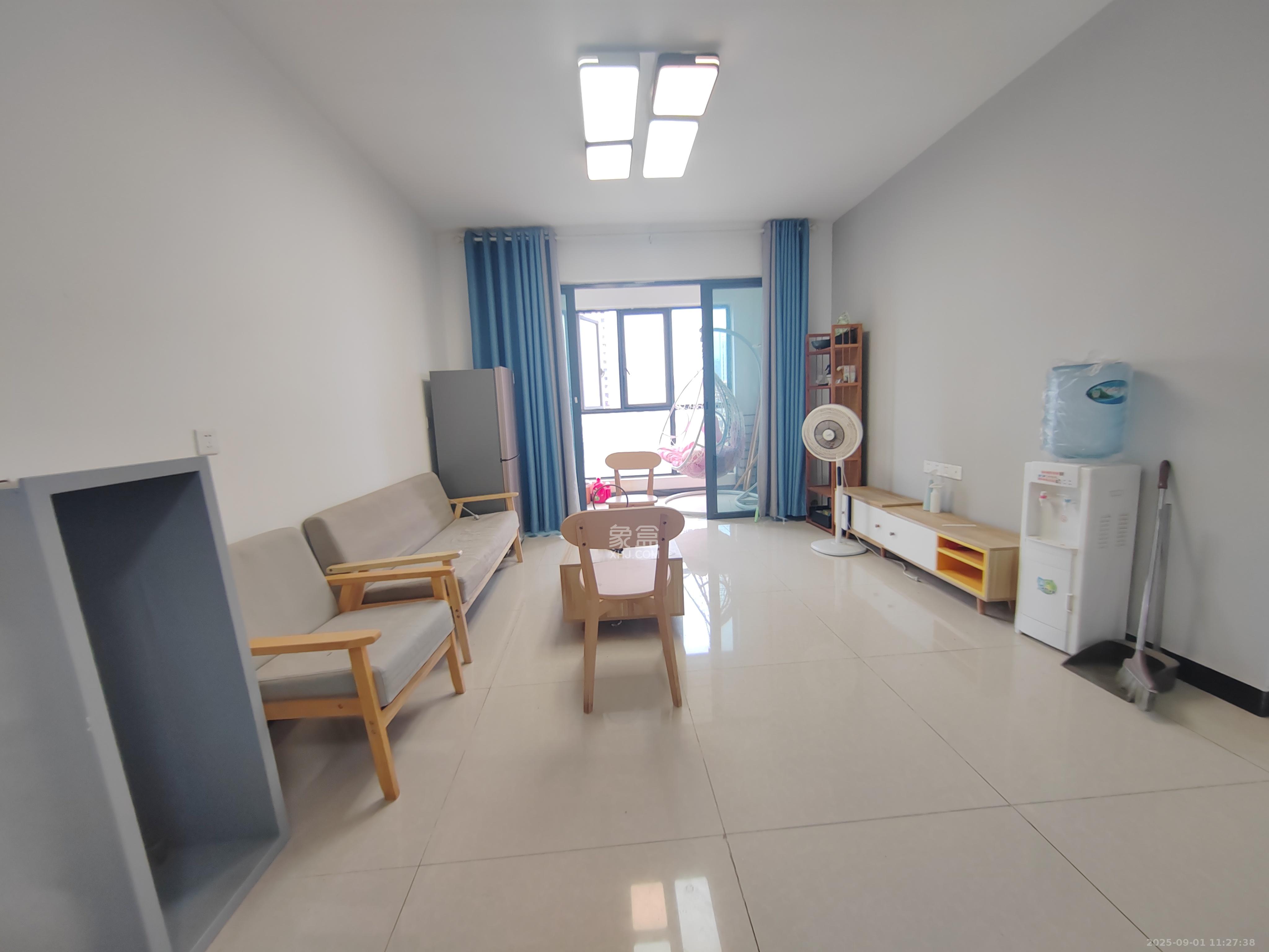 荣盛岳麓峰景  3室2厅2卫    1800.0元/月 荣盛岳麓峰景  3室2厅2卫    1800.0元/月室内图