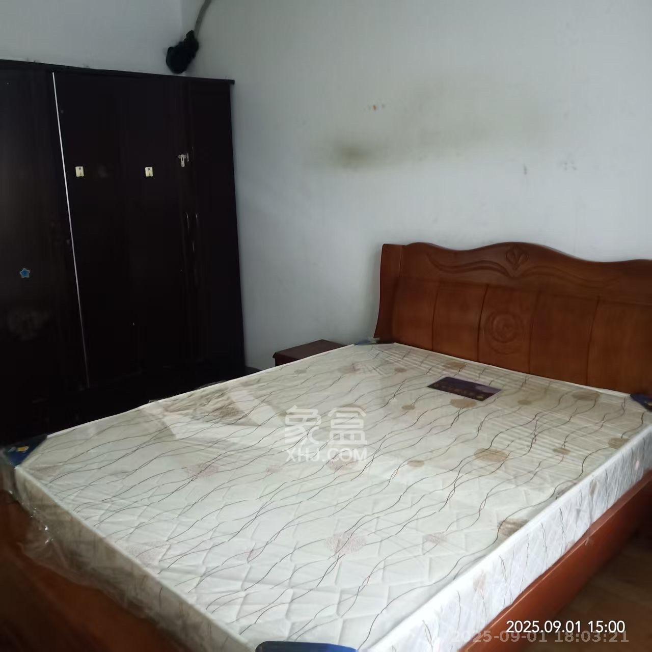 燕子岭散盘  3室1厅1卫    1800.0元/月室内图