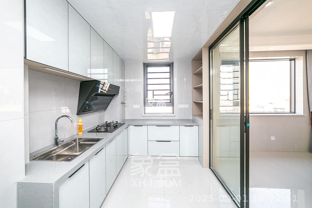 逸景苑 3室2厅2卫 2000.0元/月 逸景苑 3室2厅2卫 2000.0元/月室内图