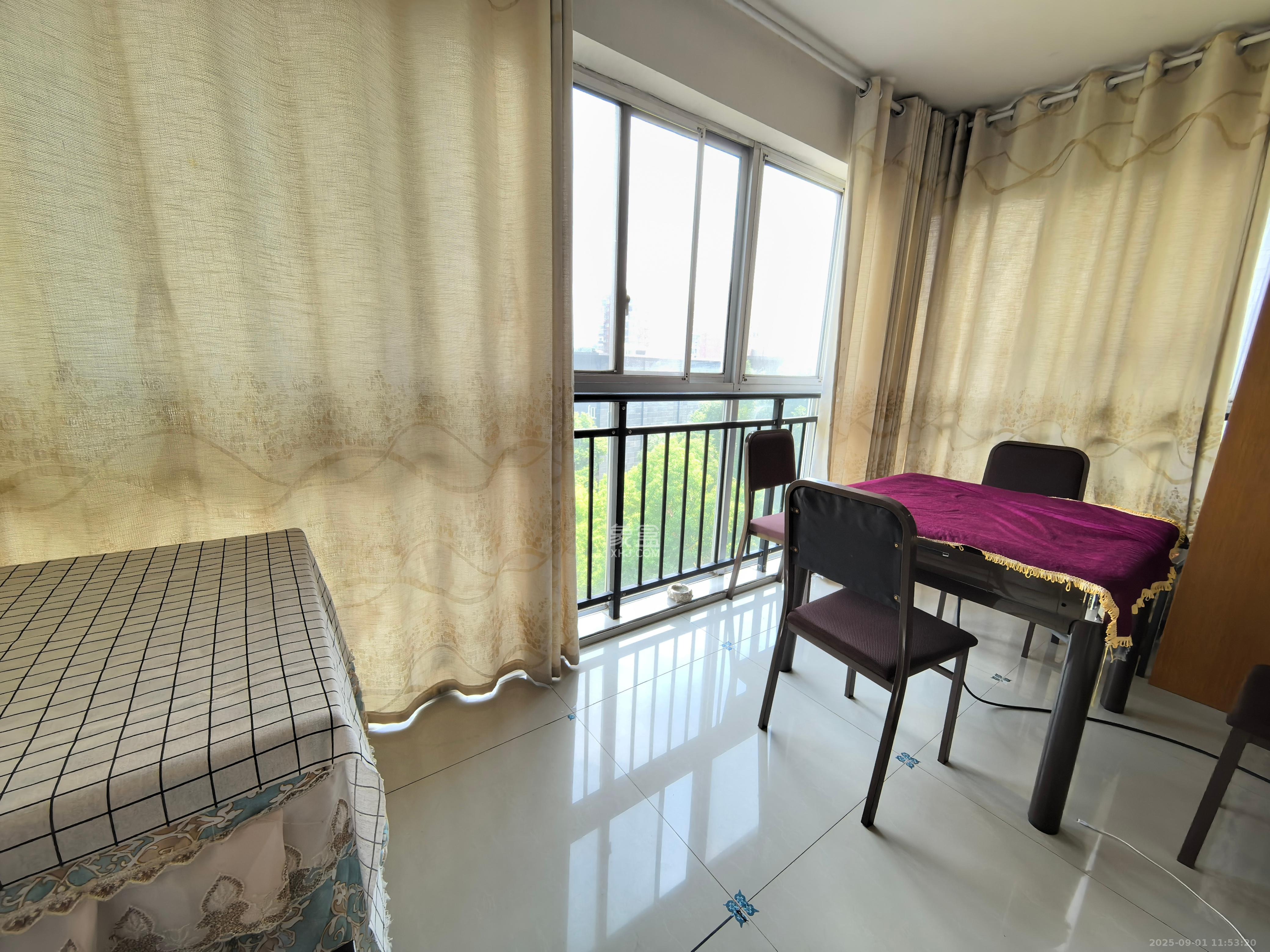 中悦领秀金都 3室2厅1卫 2500.0元/月 中悦领秀金都 3室2厅1卫 2500.0元/月室内图