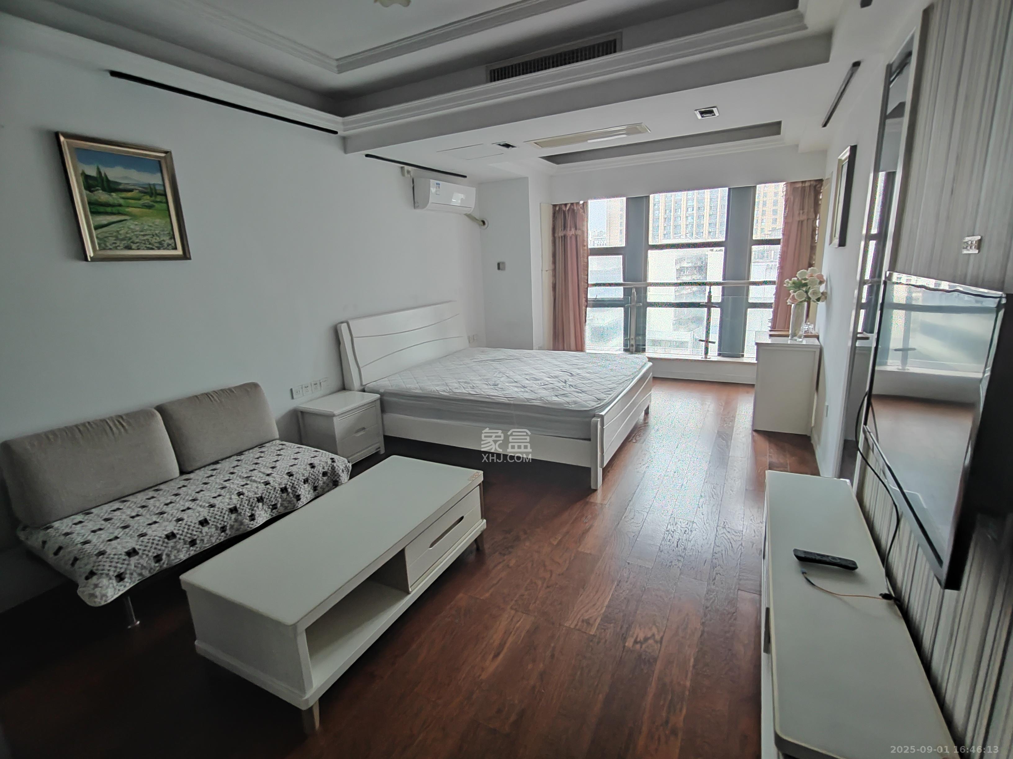 壹号公馆  1室1厅1卫    2400.0元/月 壹号公馆  1室1厅1卫    2400.0元/月室内图