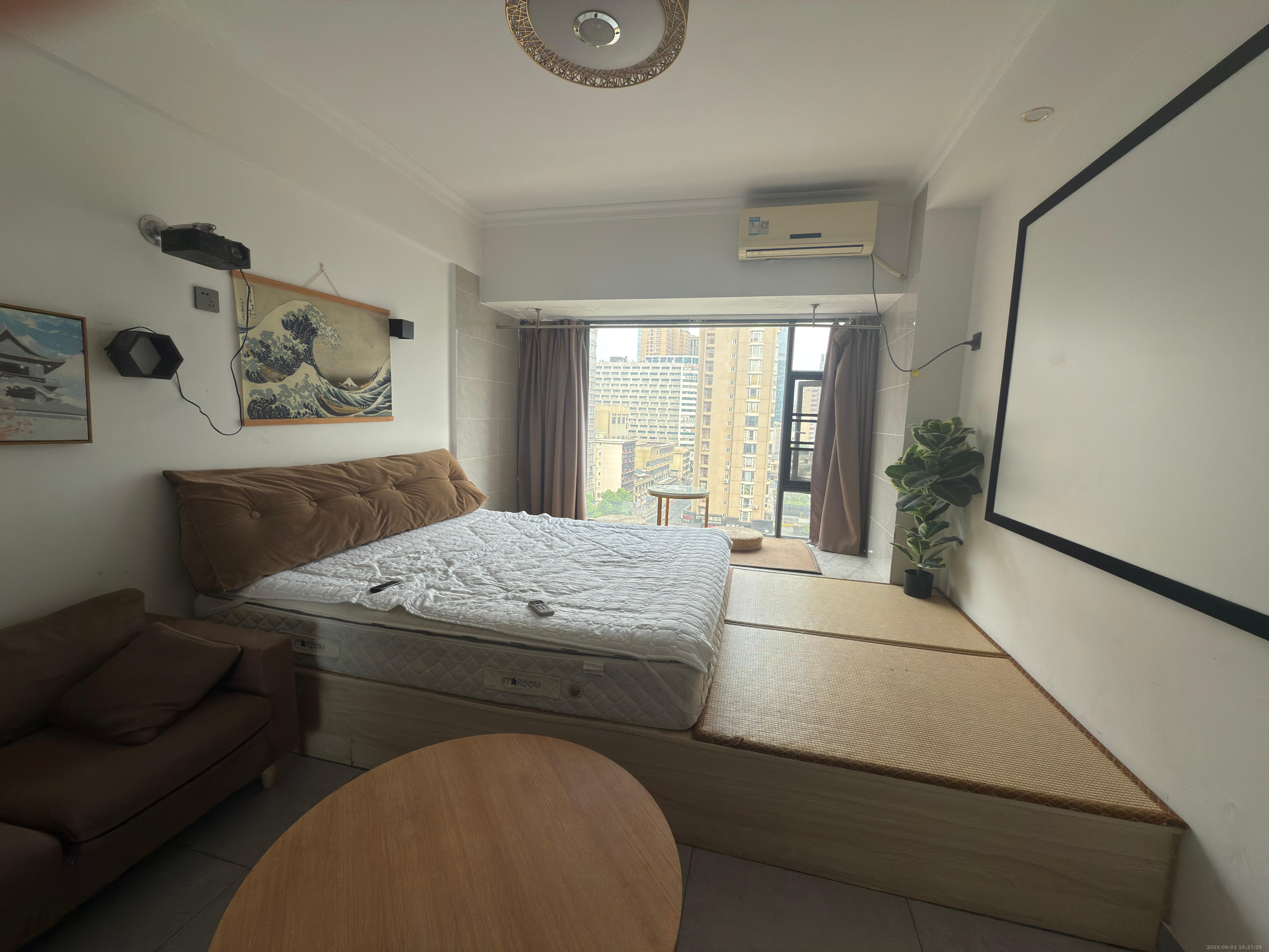 蚂蚁工房  1室1厅1卫    2000.0元/月室内图